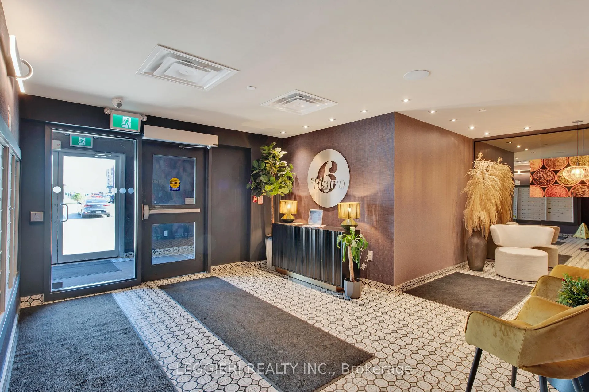Photo 4 of Unit 615, 4 Spice Way, Barrie, Rural Barrie Southeast — HOMEH
