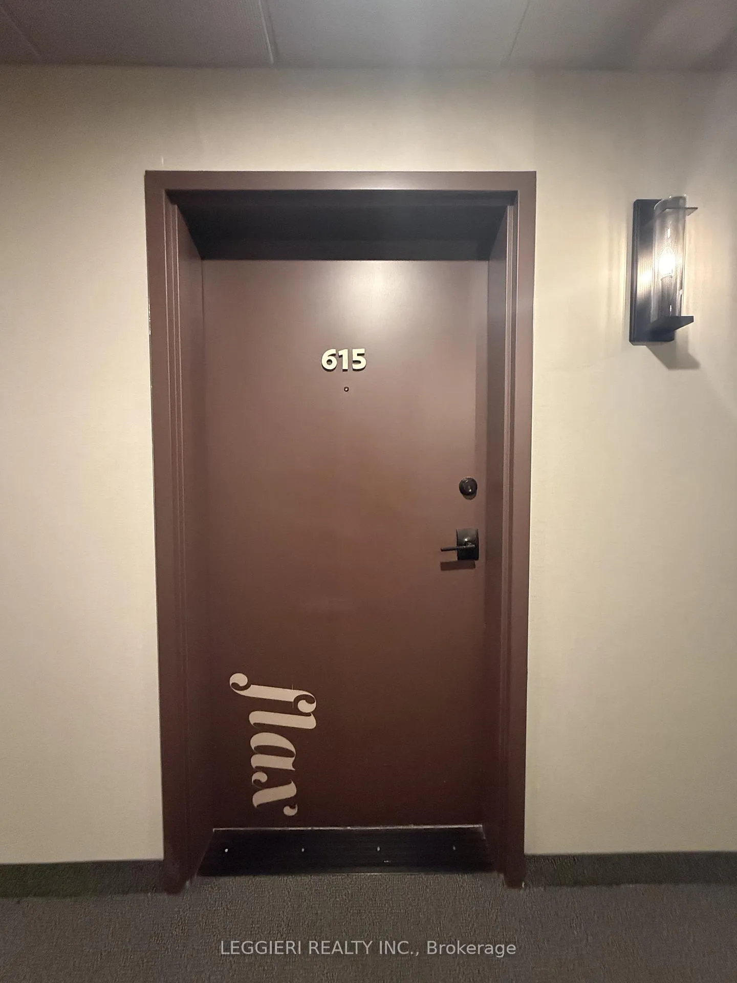 Photo 5 of Unit 615, 4 Spice Way, Barrie, Rural Barrie Southeast — HOMEH