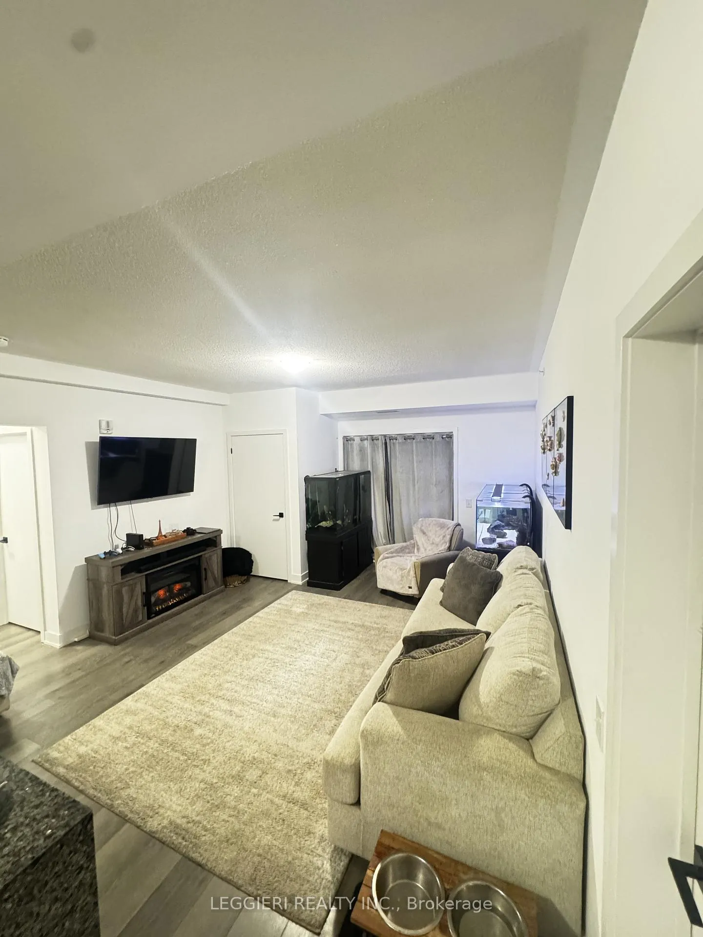 Photo 9 of Unit 615, 4 Spice Way, Barrie, Rural Barrie Southeast — HOMEH