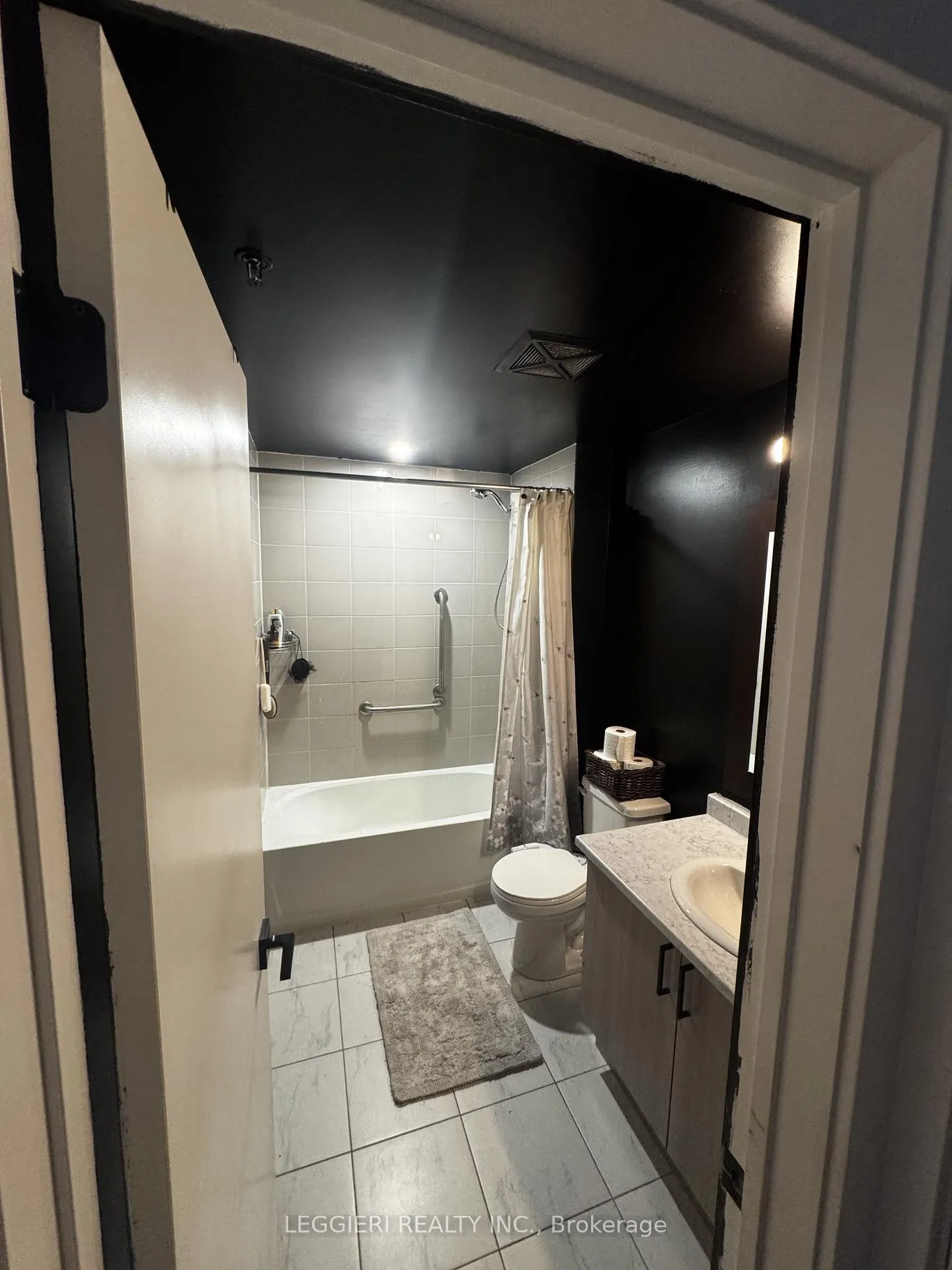 Photo 25 of Unit 615, 4 Spice Way, Barrie, Rural Barrie Southeast — HOMEH