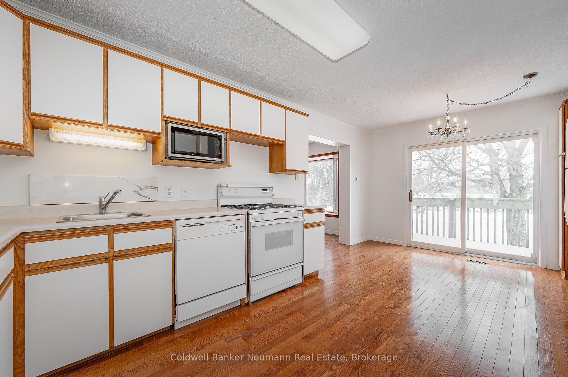 Photo 10 of Unit 173, 295 Water Street, Guelph, Dovercliffe Park/Old University — HOMEH