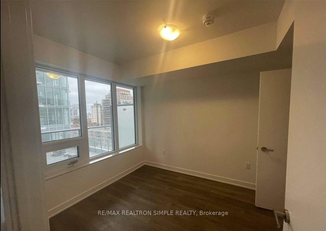 Photo 2 of Unit 702, 195 Redpath Avenue, Toronto, Mount Pleasant West — HOMEH