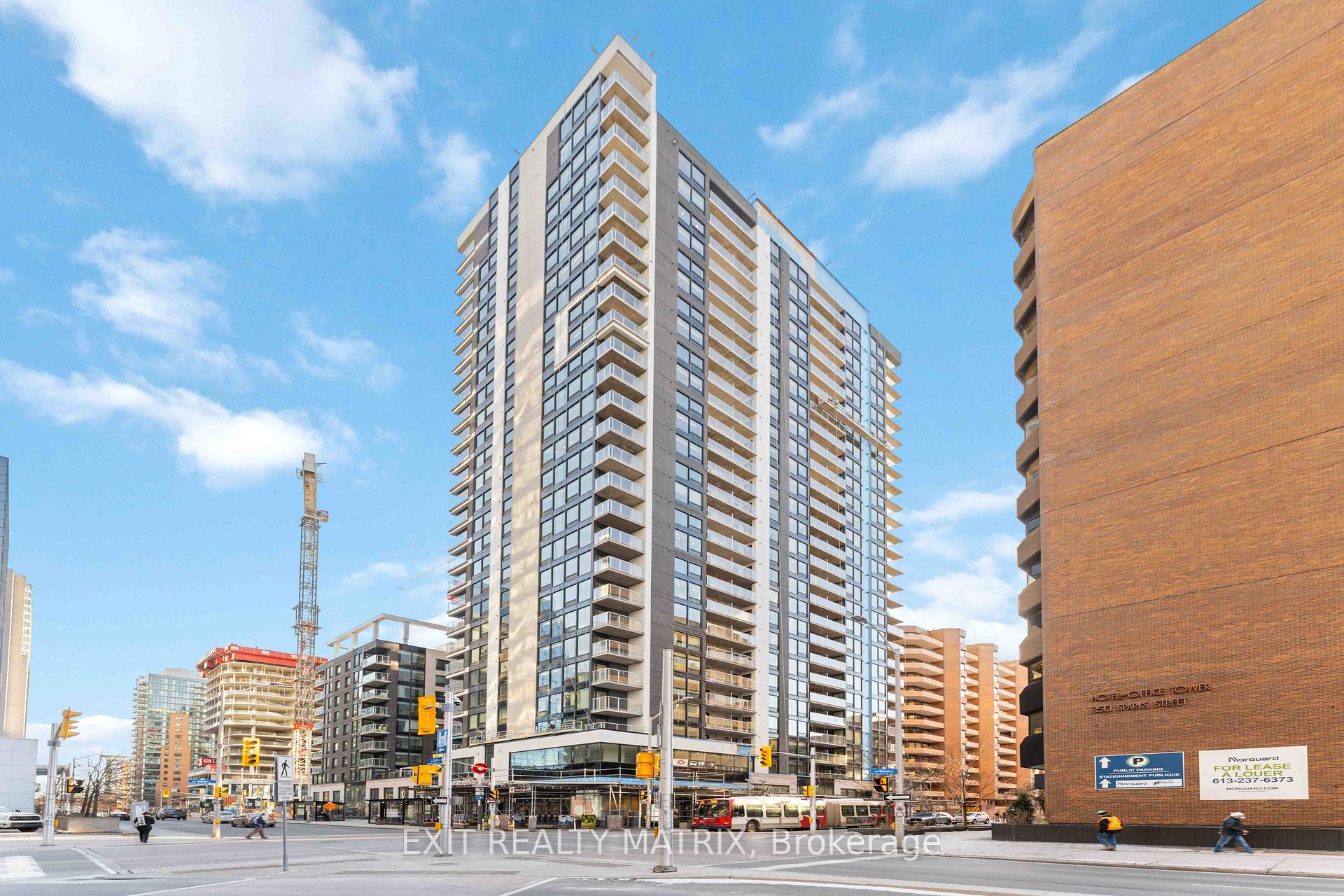 Front of Unit 2302, 340 Queen Street