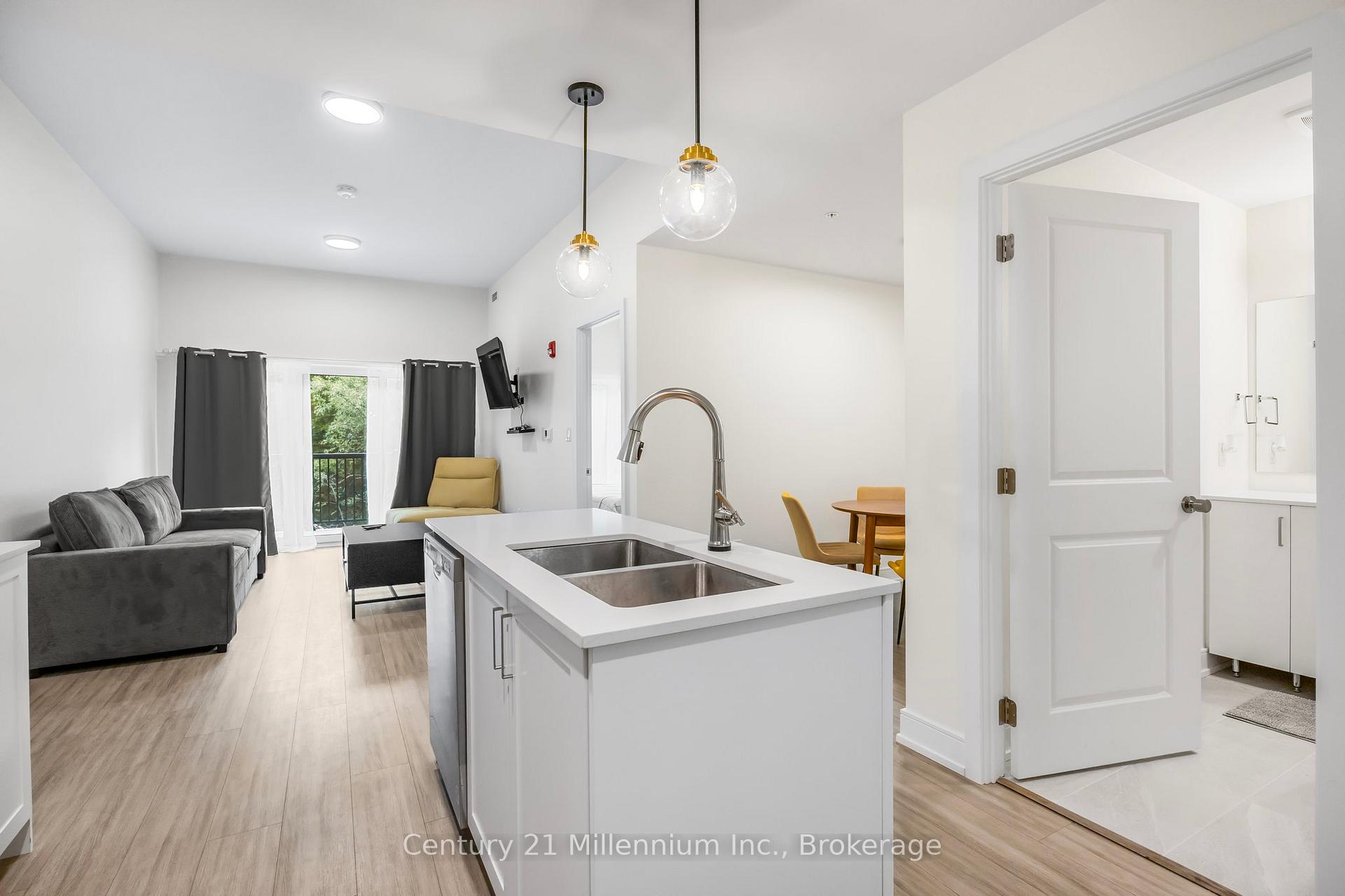 Photo 4 of Unit 214, 121 Mary Street, Clearview, Creemore — HOMEH