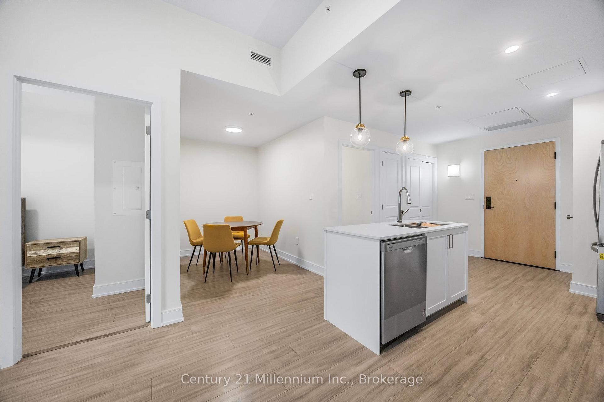 Photo 8 of Unit 214, 121 Mary Street, Clearview, Creemore — HOMEH