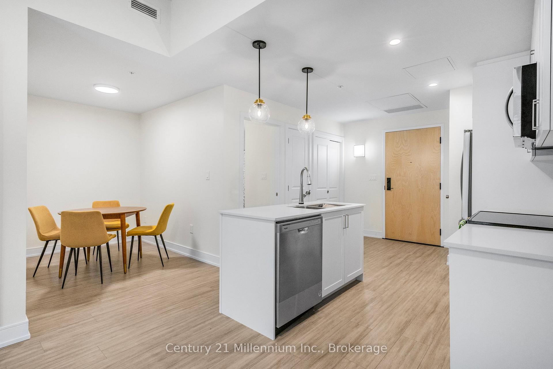 Photo 9 of Unit 214, 121 Mary Street, Clearview, Creemore — HOMEH
