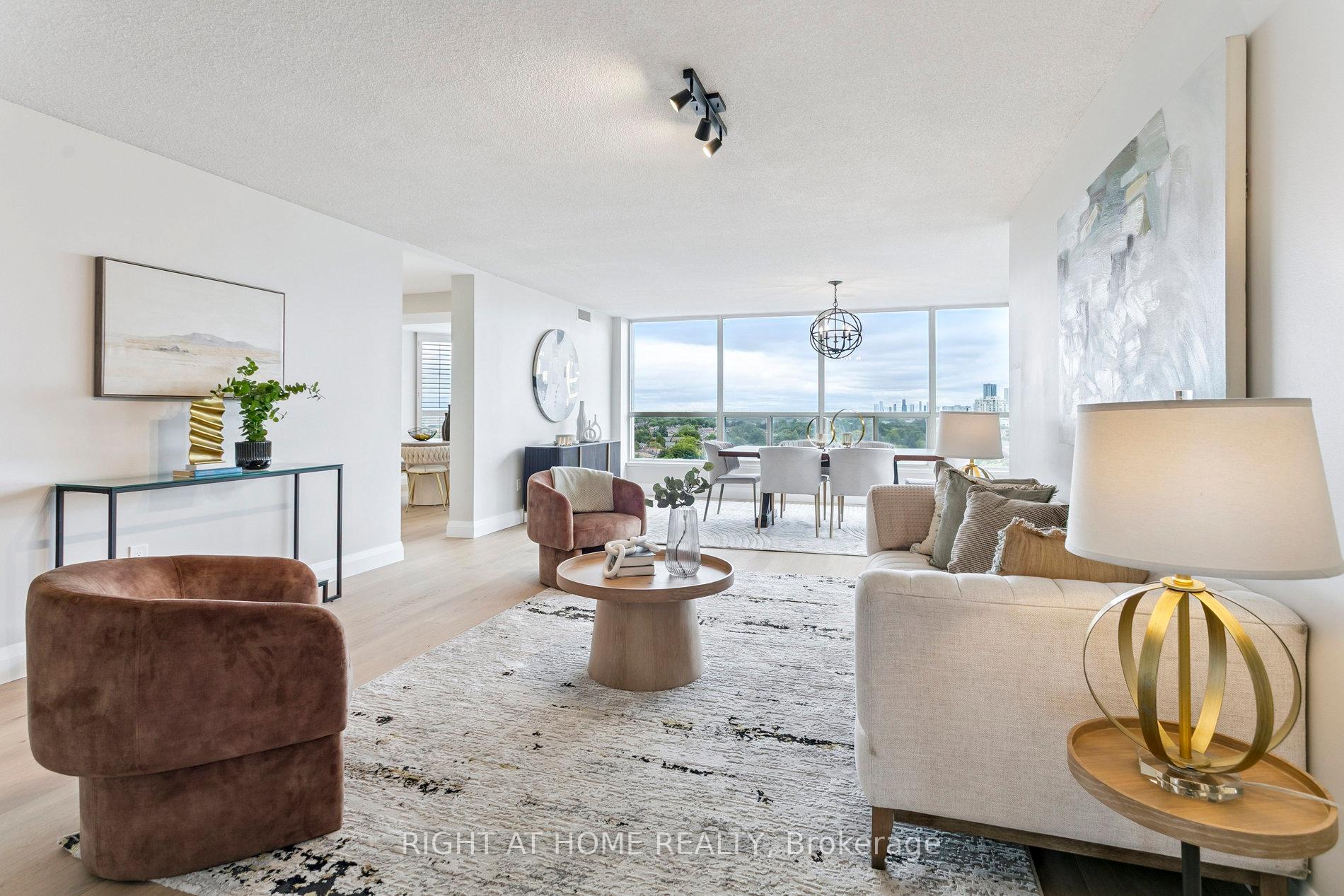 Photo 2 of Unit 1611, 7300 Yonge Street, Vaughan, Crestwood-Springfarm-Yorkhill — HOMEH