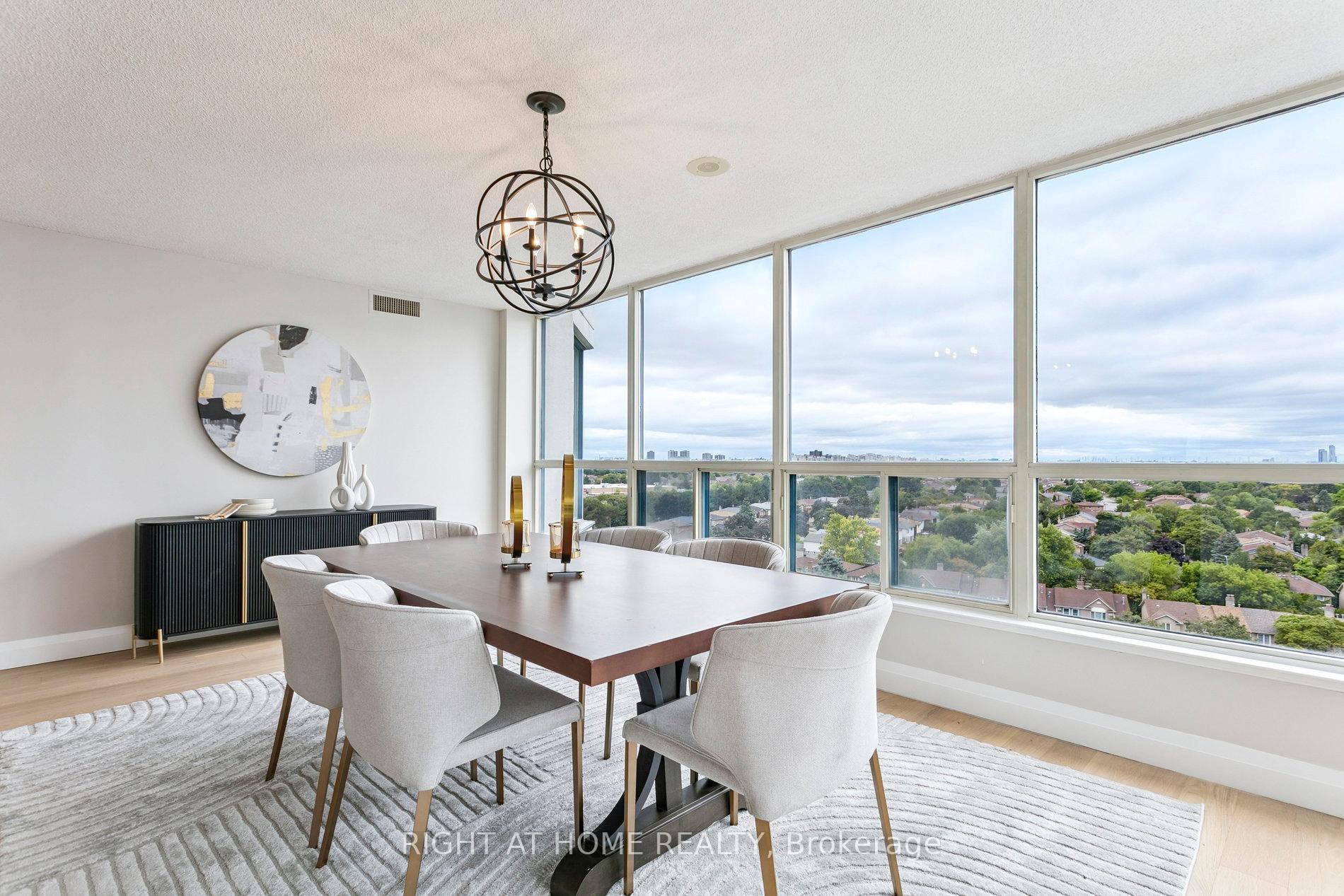 Photo 5 of Unit 1611, 7300 Yonge Street, Vaughan, Crestwood-Springfarm-Yorkhill — HOMEH