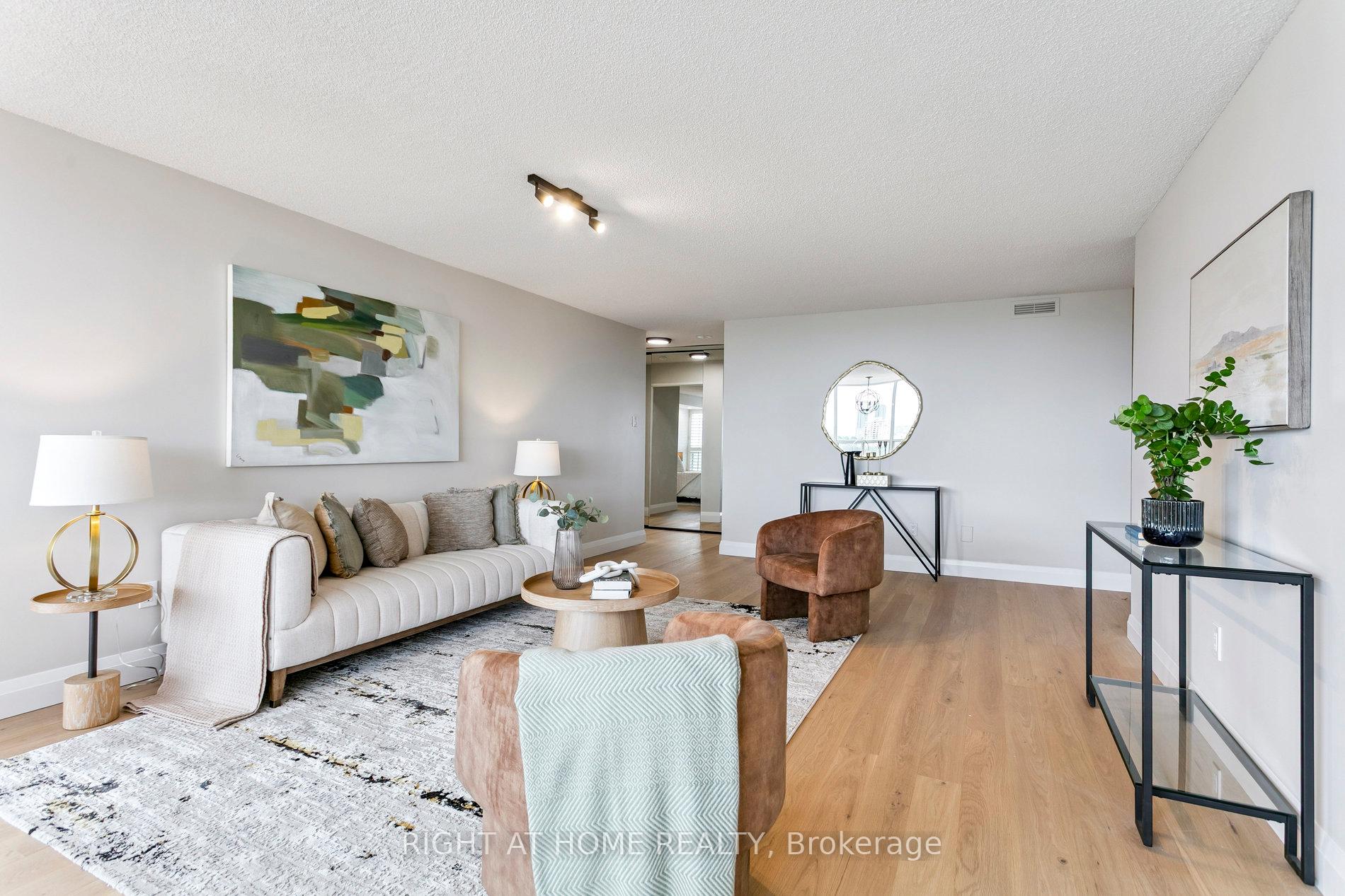 Photo 7 of Unit 1611, 7300 Yonge Street, Vaughan, Crestwood-Springfarm-Yorkhill — HOMEH