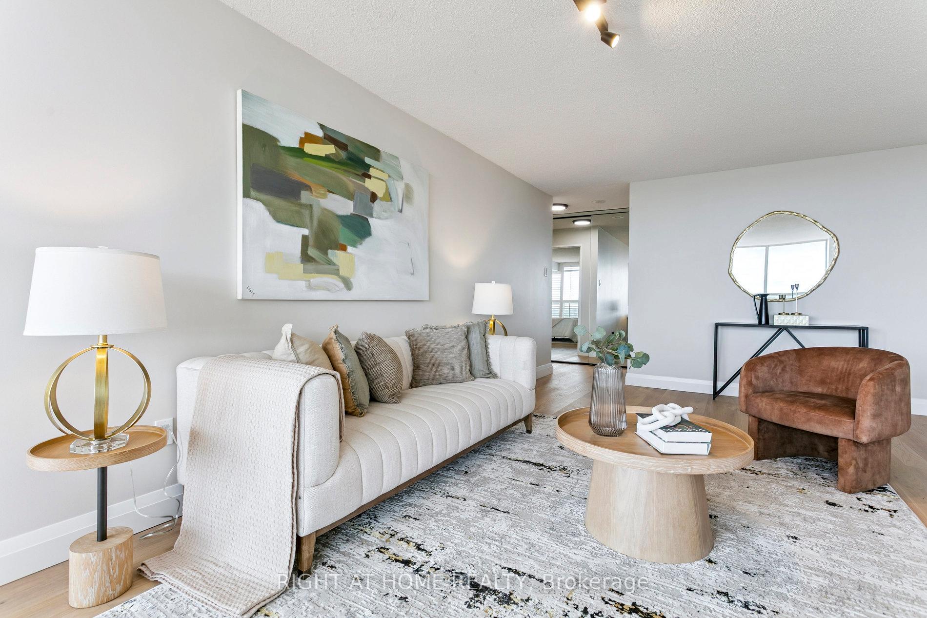Photo 8 of Unit 1611, 7300 Yonge Street, Vaughan, Crestwood-Springfarm-Yorkhill — HOMEH