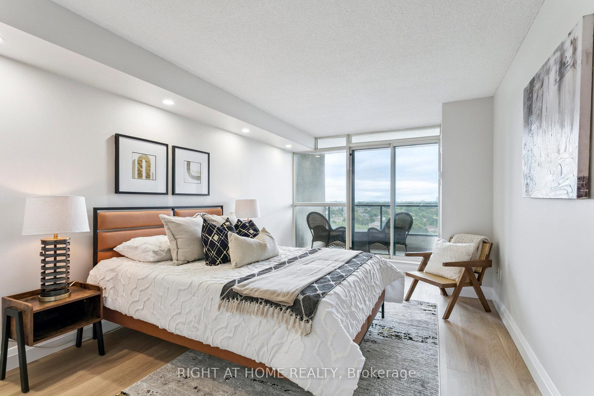 Photo 14 of Unit 1611, 7300 Yonge Street, Vaughan, Crestwood-Springfarm-Yorkhill — HOMEH