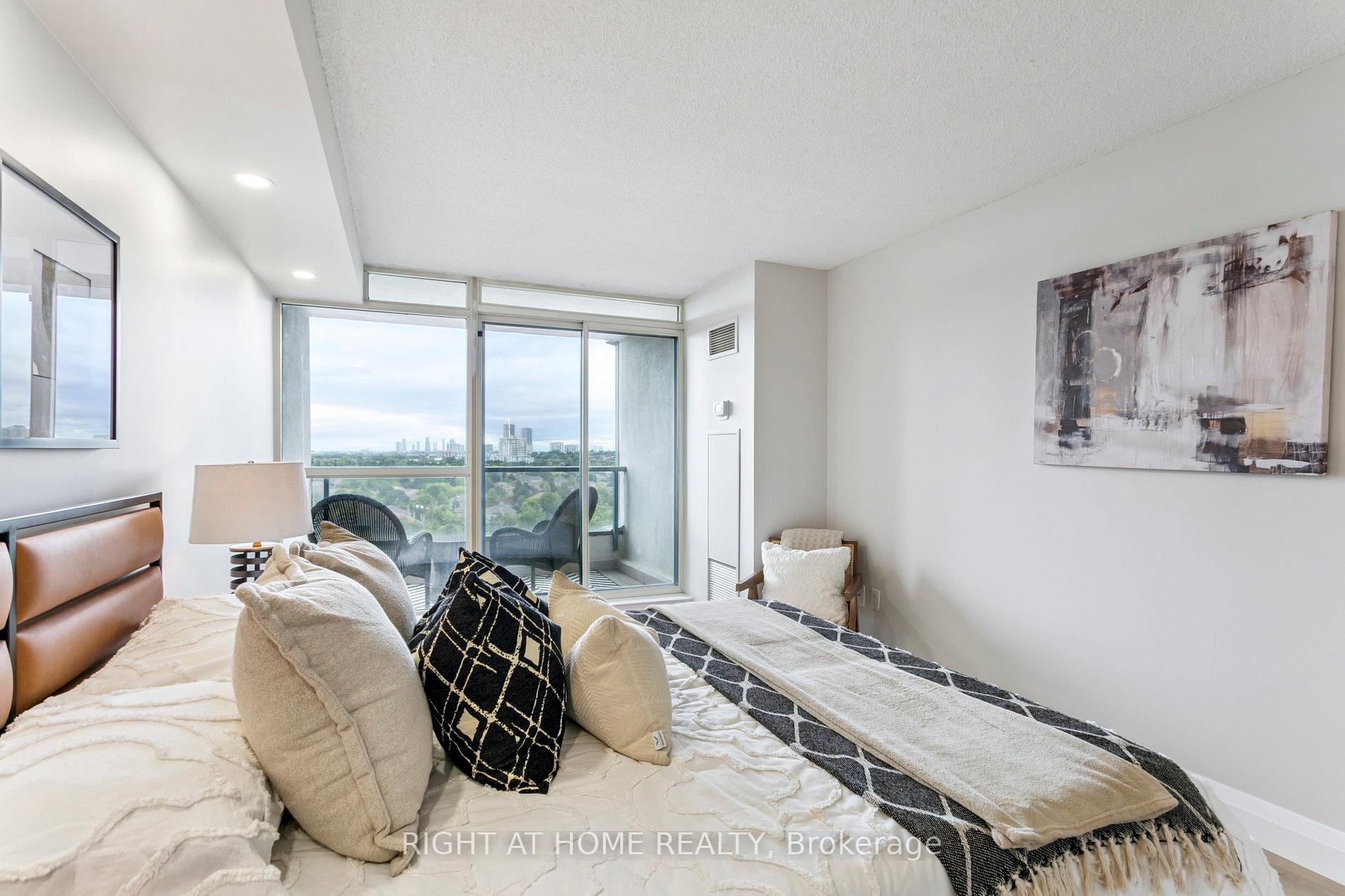 Photo 15 of Unit 1611, 7300 Yonge Street, Vaughan, Crestwood-Springfarm-Yorkhill — HOMEH