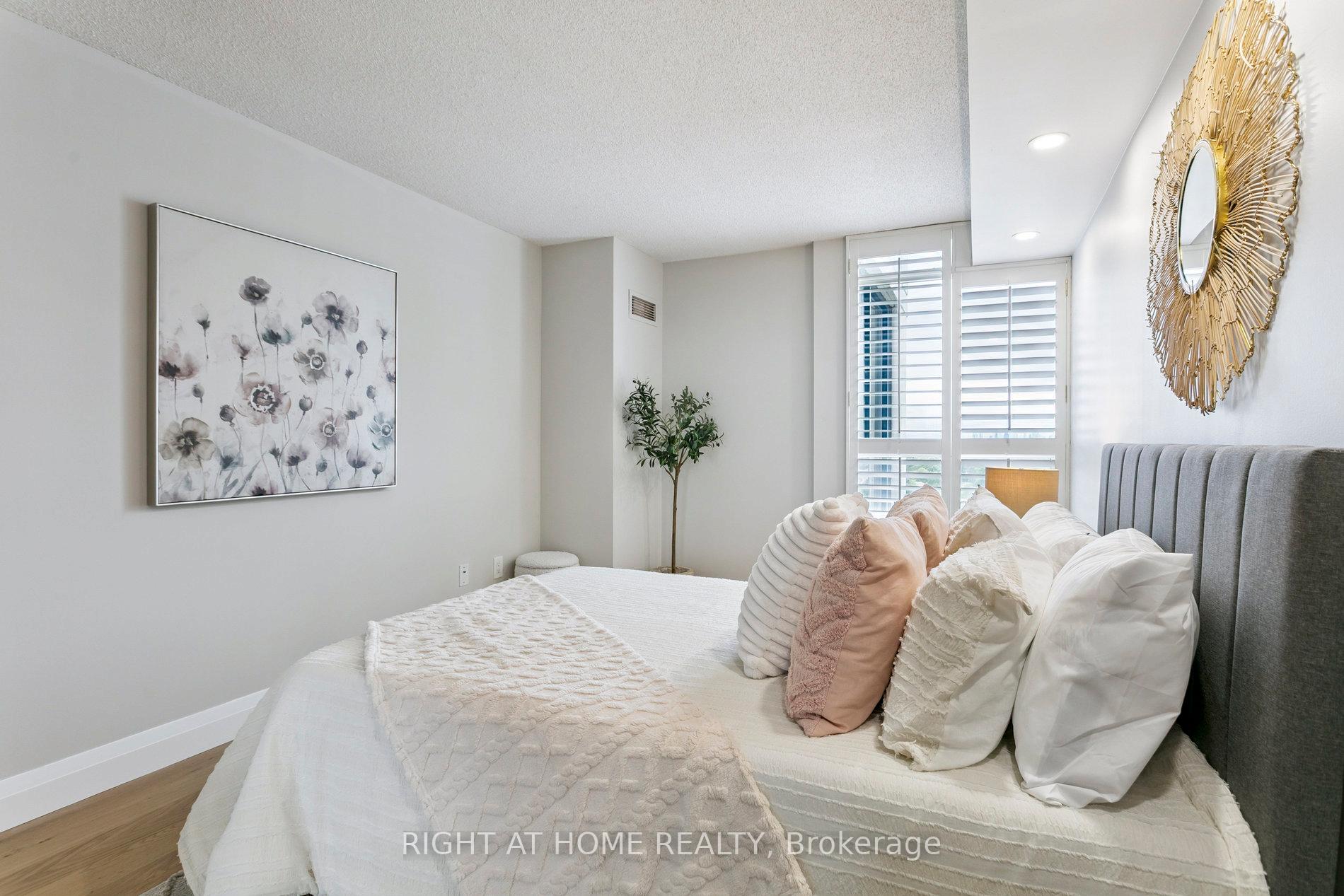 Photo 25 of Unit 1611, 7300 Yonge Street, Vaughan, Crestwood-Springfarm-Yorkhill — HOMEH