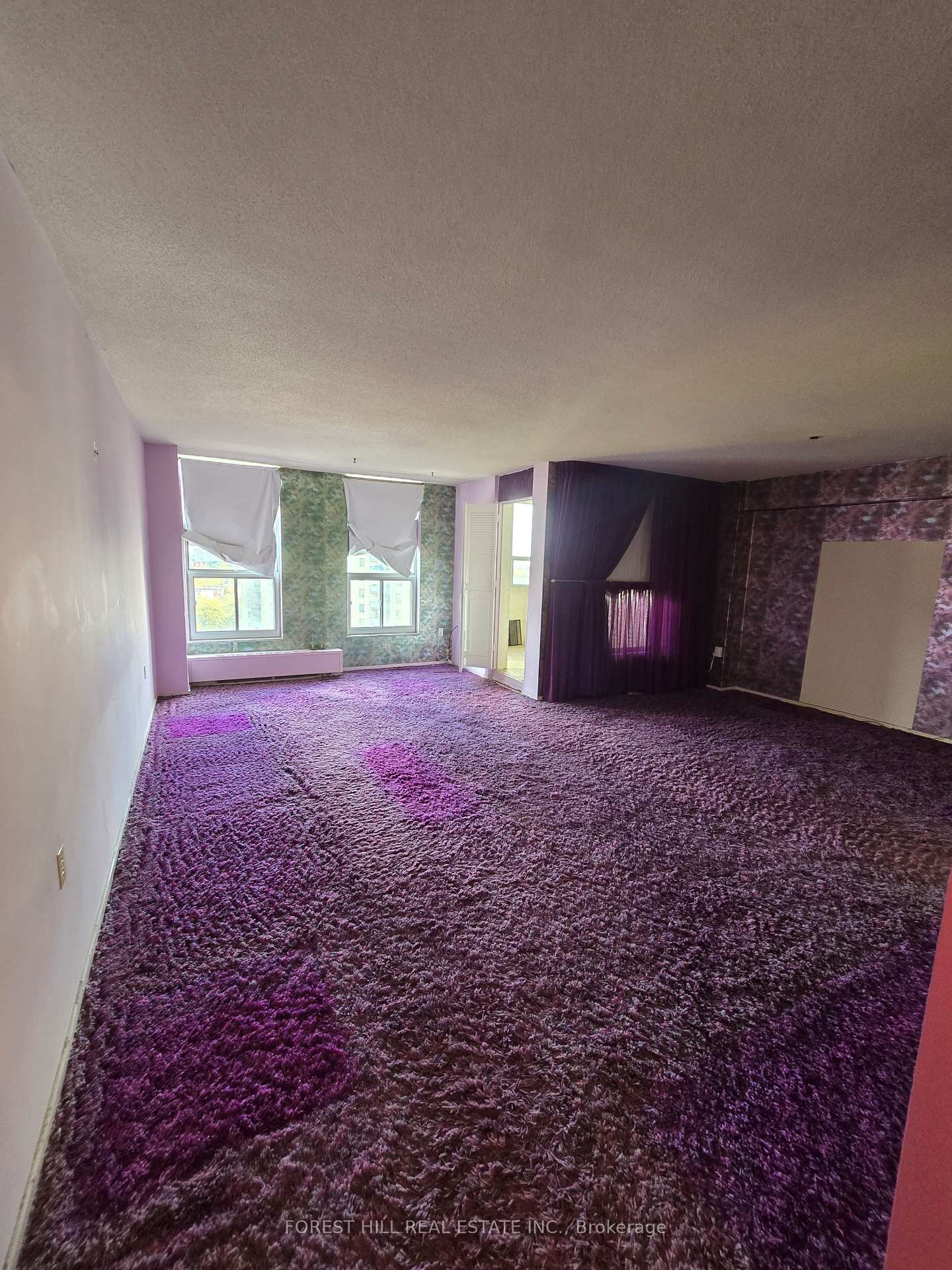 Front of Unit 1109, 130 Neptune Drive