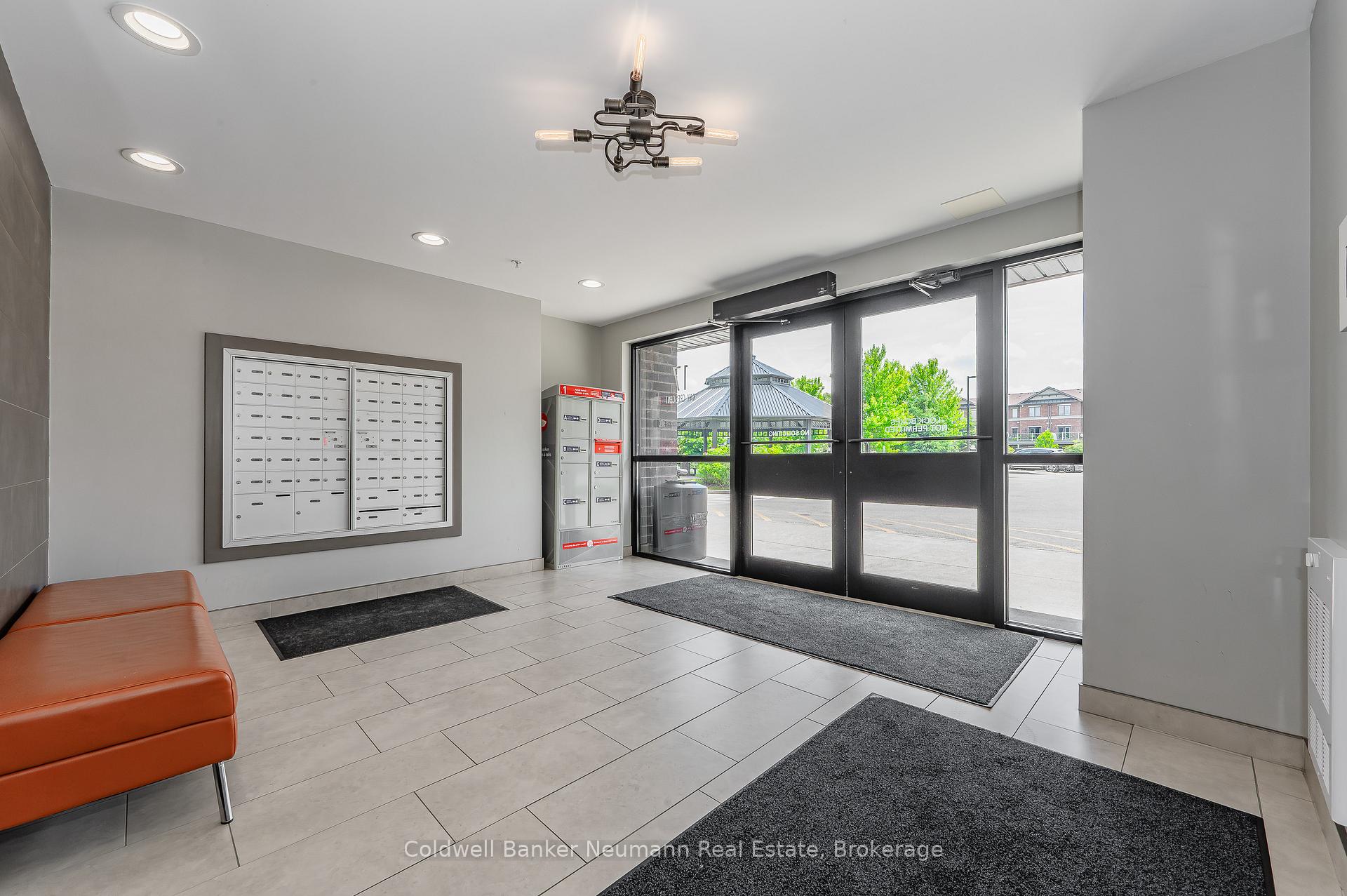 Photo 4 of Unit 403, 17 Kay Crescent, Guelph, Pineridge/Westminster Woods — HOMEH