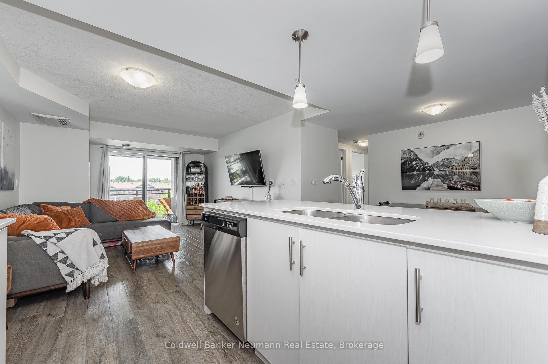 Photo 19 of Unit 403, 17 Kay Crescent, Guelph, Pineridge/Westminster Woods — HOMEH