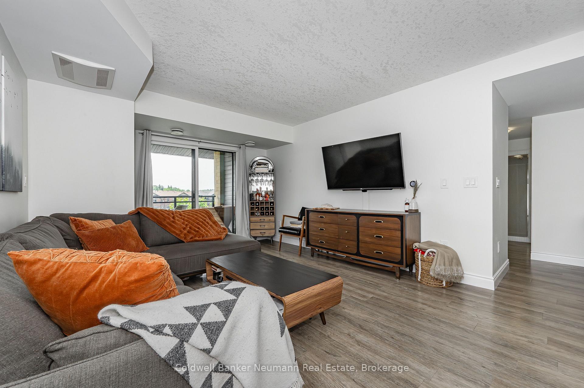 Photo 20 of Unit 403, 17 Kay Crescent, Guelph, Pineridge/Westminster Woods — HOMEH