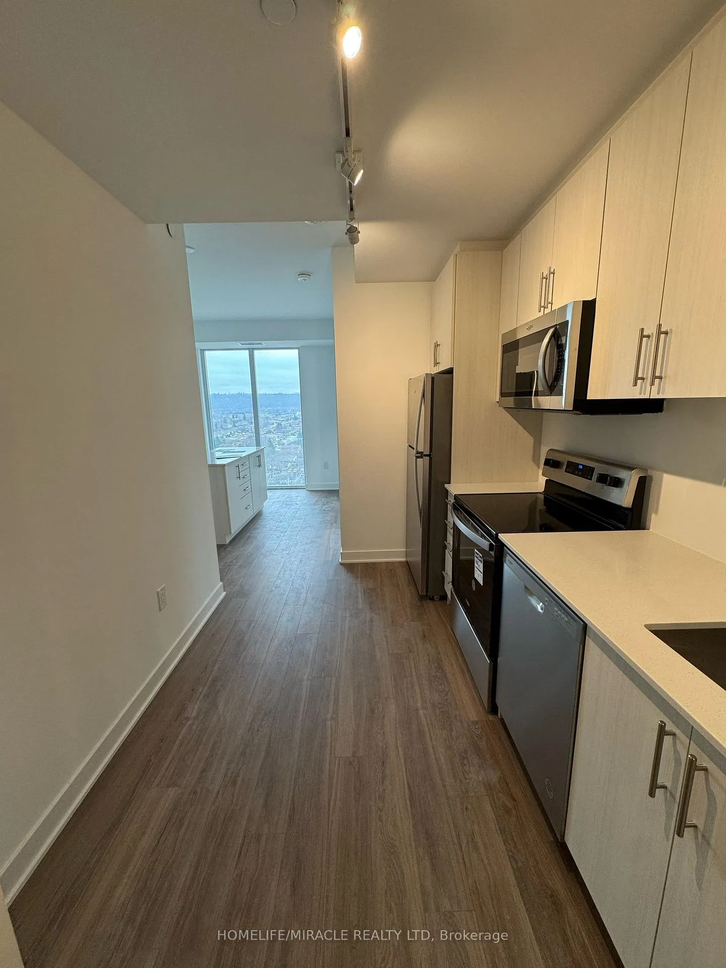 Photo 2 of Unit 1219, 2782 Barton Street E, Hamilton, Riverdale — HOMEH