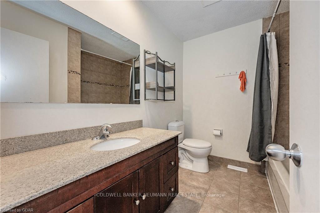 Photo 8 of Unit 7, 125 Janefield Avenue, Guelph, Dovercliffe Park/Old University — HOMEH