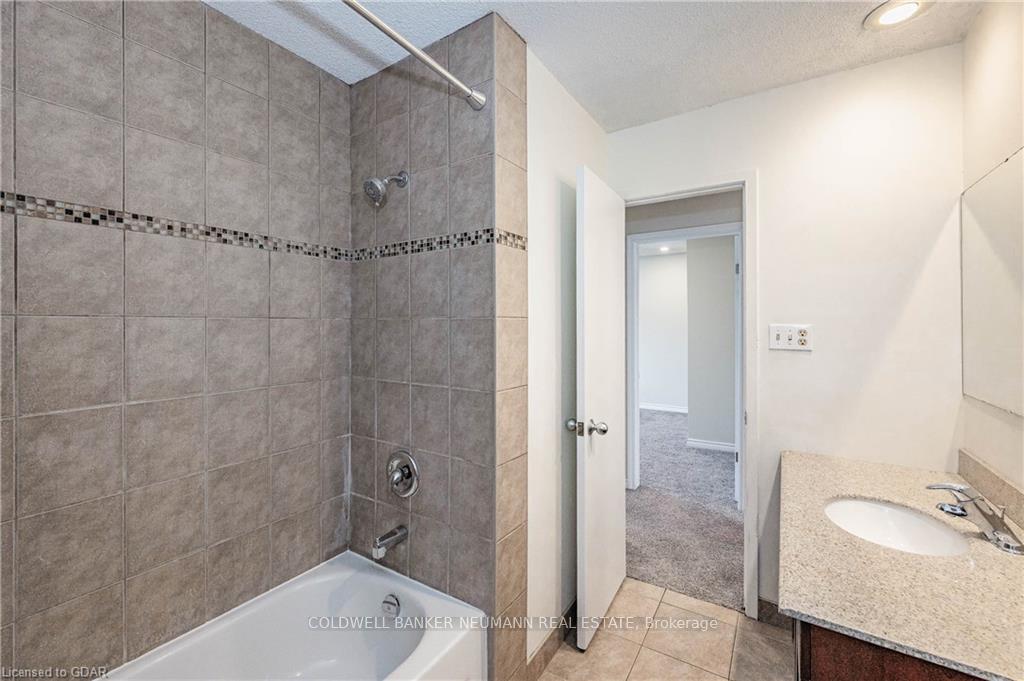Photo 9 of Unit 7, 125 Janefield Avenue, Guelph, Dovercliffe Park/Old University — HOMEH
