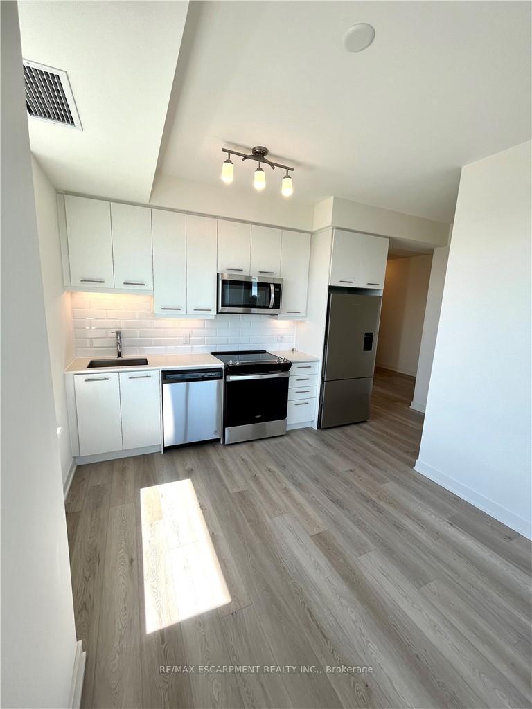 Photo 11 of Unit 808, 385 Winston Road, Grimsby, Grimsby Beach — HOMEH