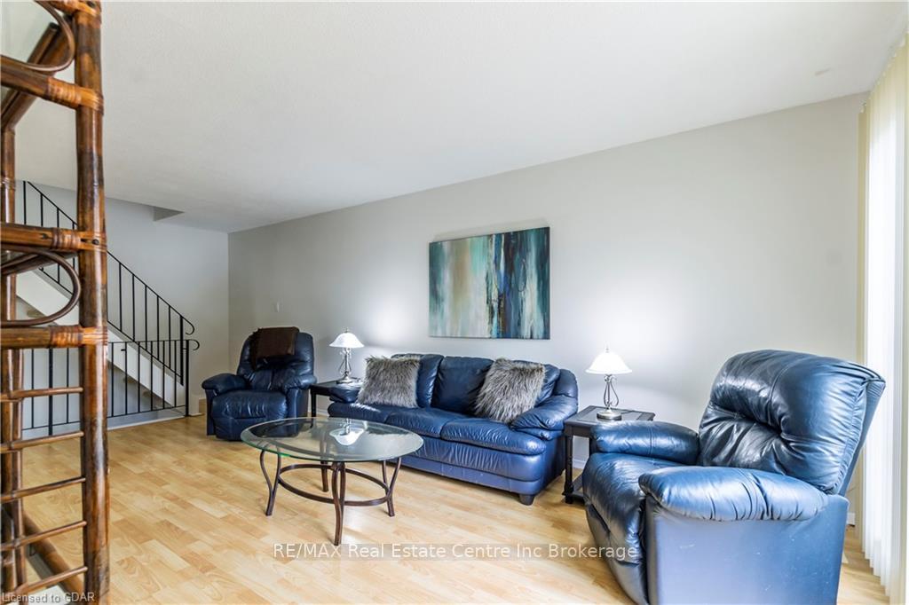 Photo 7 of 32 Wilsonview Avenue, Guelph, Dovercliffe Park/Old University — HOMEH