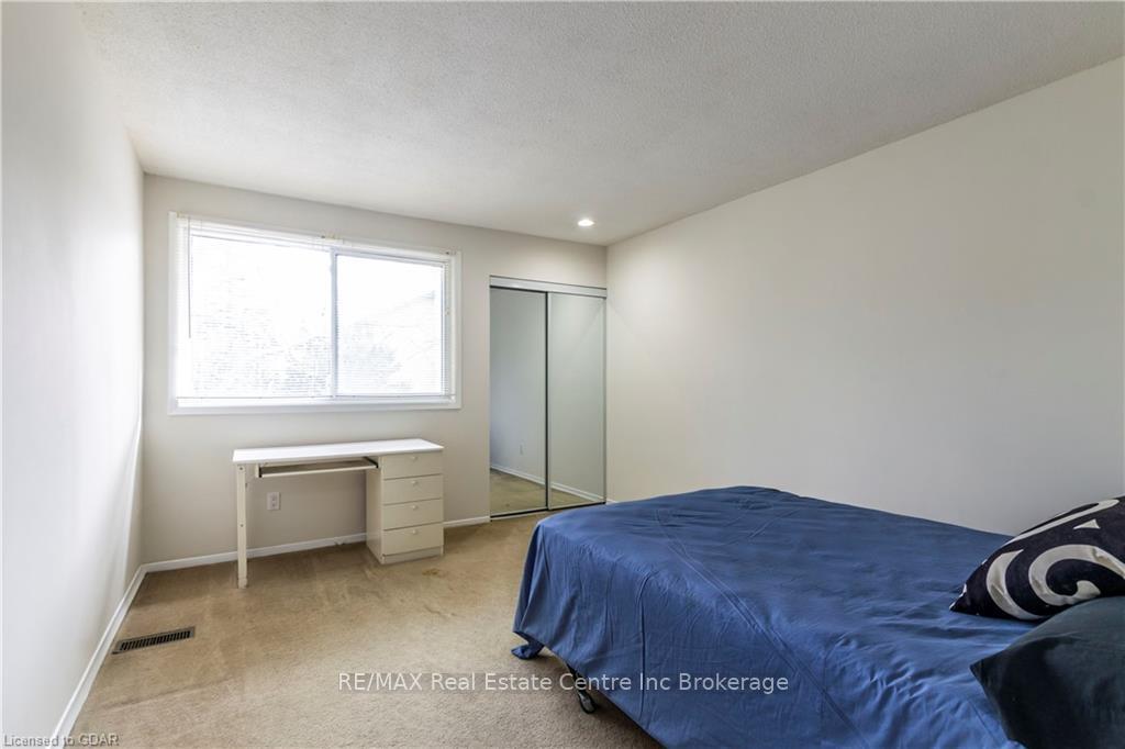 Photo 20 of 32 Wilsonview Avenue, Guelph, Dovercliffe Park/Old University — HOMEH