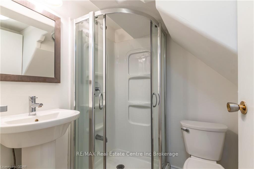 Photo 24 of 32 Wilsonview Avenue, Guelph, Dovercliffe Park/Old University — HOMEH
