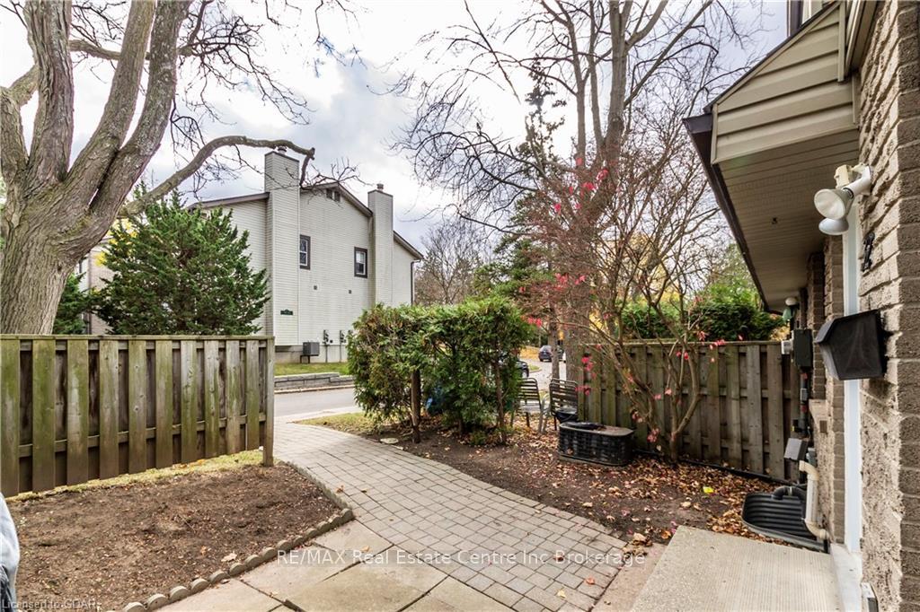 Photo 26 of 32 Wilsonview Avenue, Guelph, Dovercliffe Park/Old University — HOMEH