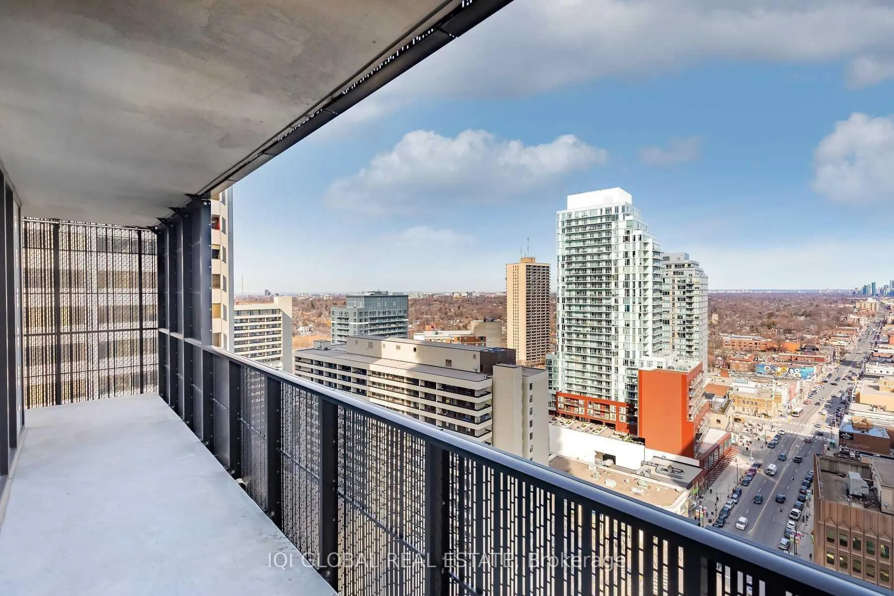 Photo 14 of Unit 2005, 8 Eglinton Avenue E, Toronto, Mount Pleasant West — HOMEH