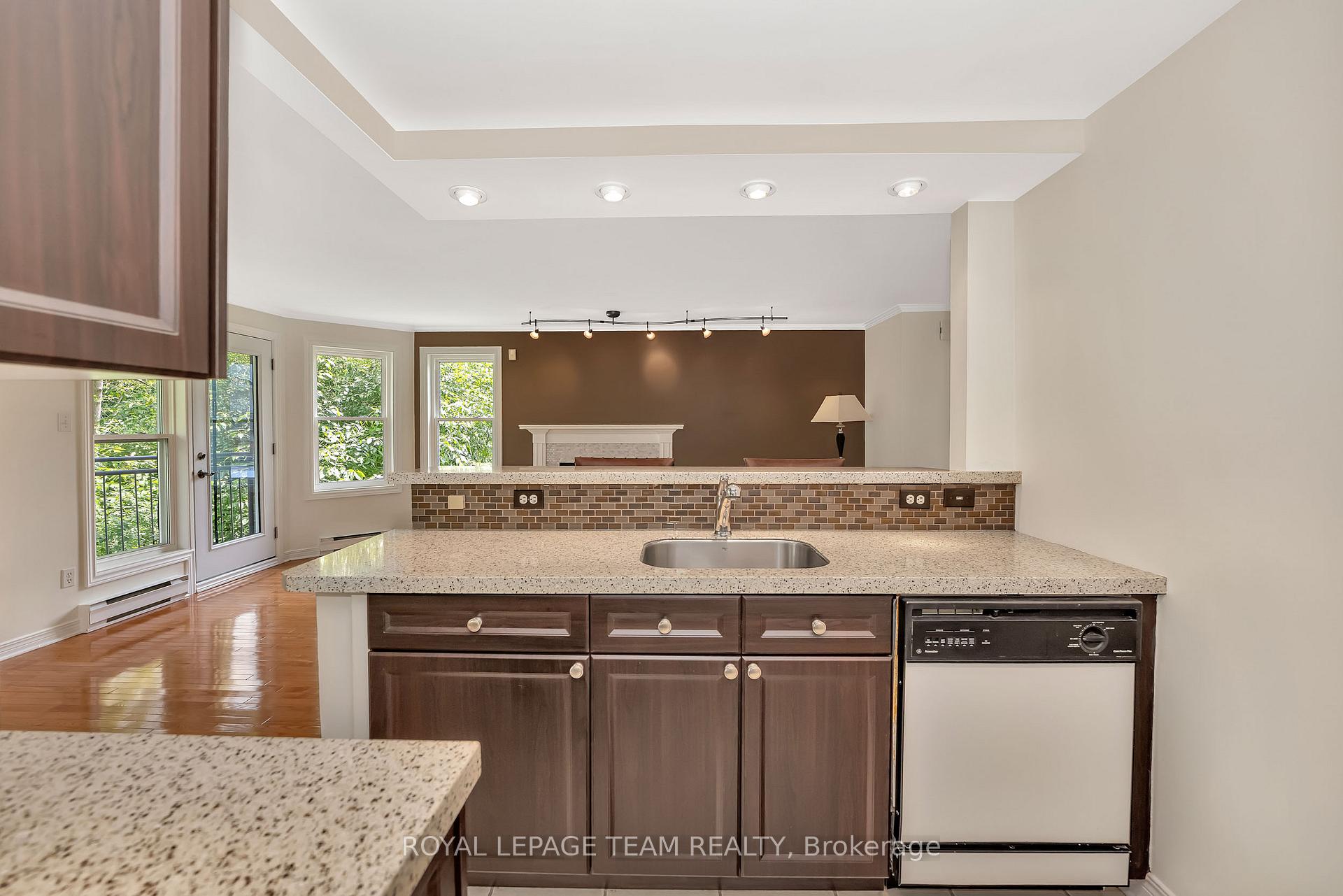 Photo 13 of Unit 1, 1121 Bavlie Avenue, Ottawa, Billings Bridge — HOMEH