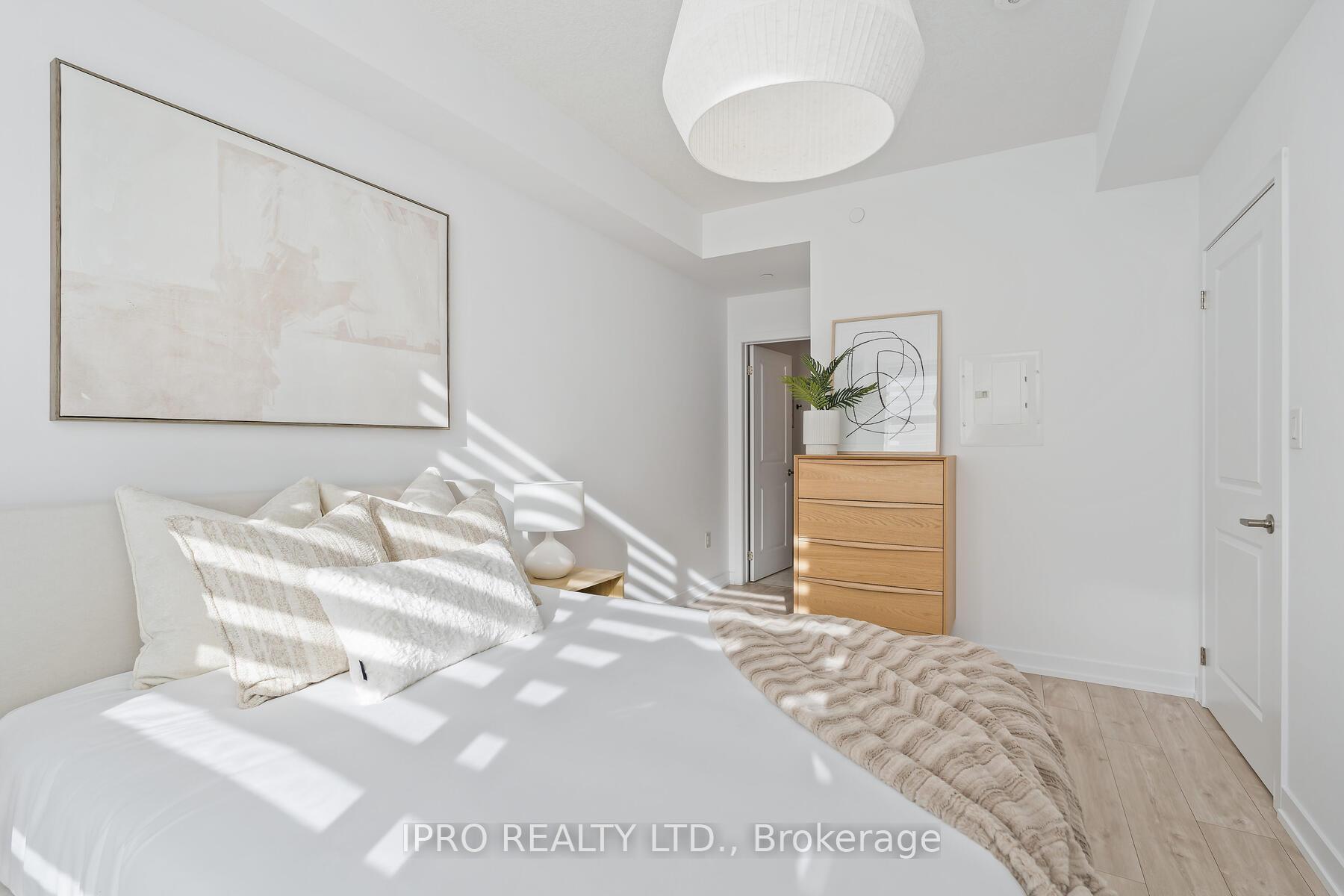 Photo 7 of Unit 601, 460 Dundas Street E, Hamilton, Waterdown — HOMEH