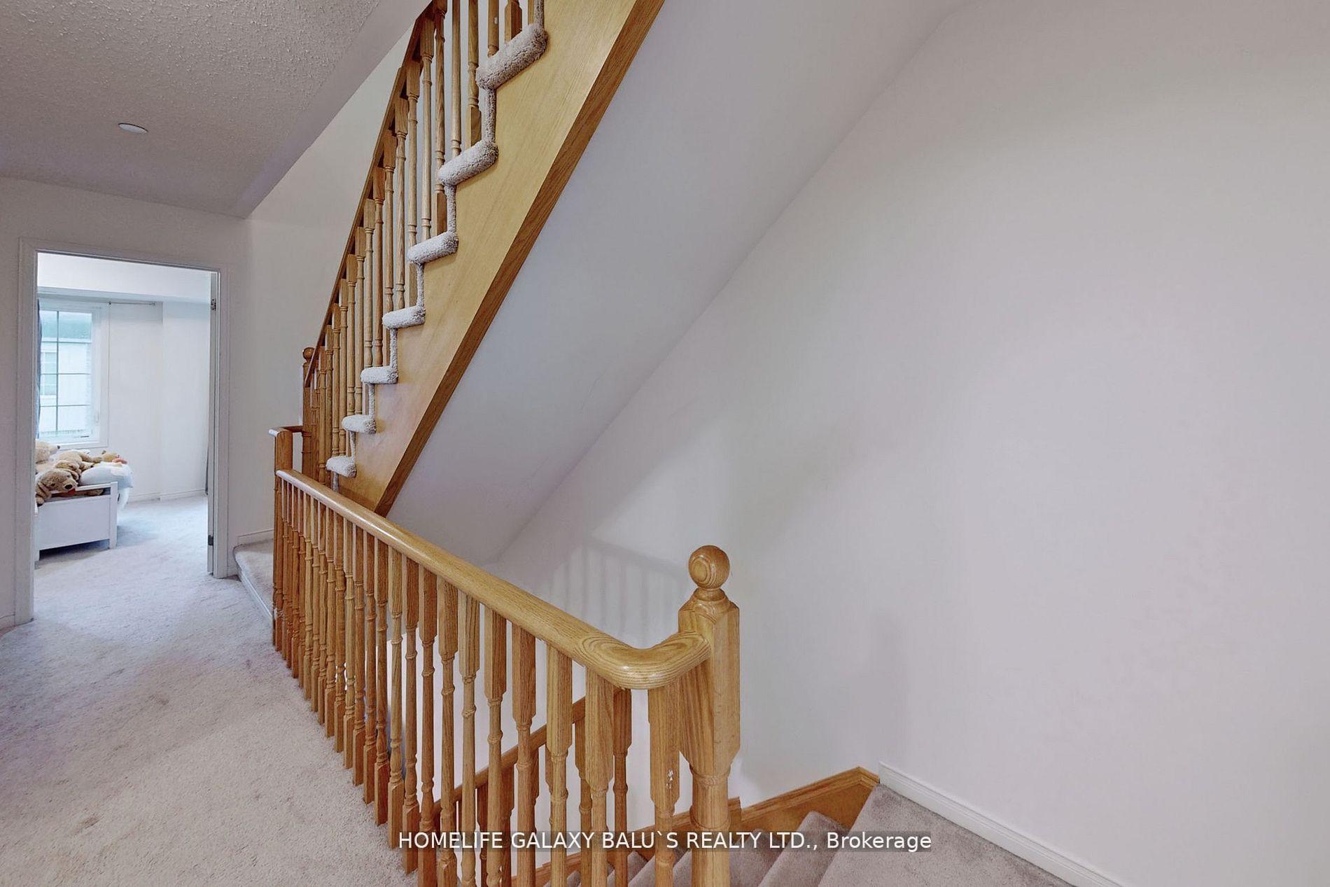 Photo 16 of 46 Filly Path, Oshawa, Windfields — HOMEH