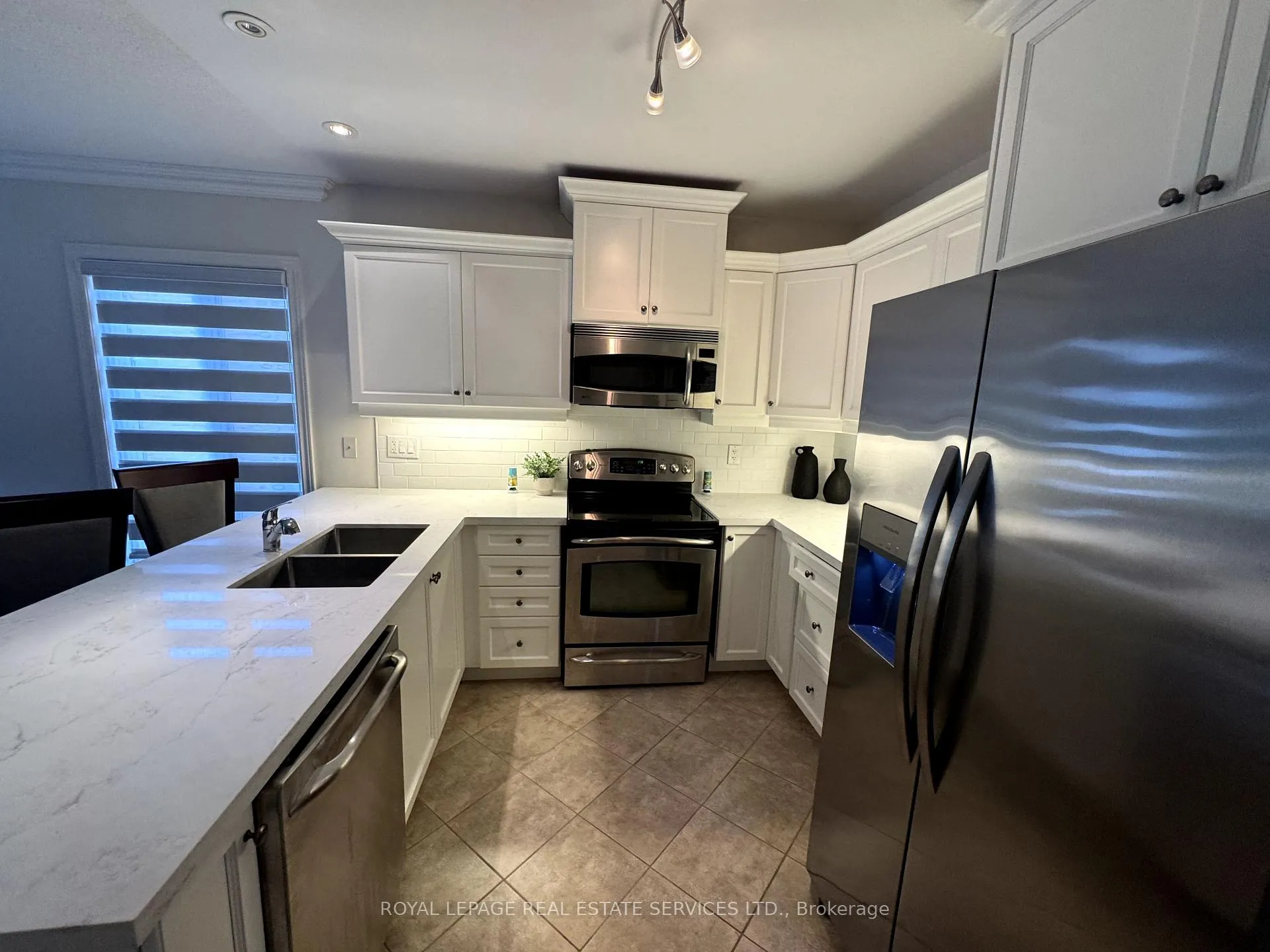 Photo 4 of 62 Renaissance Point, New Tecumseth, Rural New Tecumseth — HOMEH