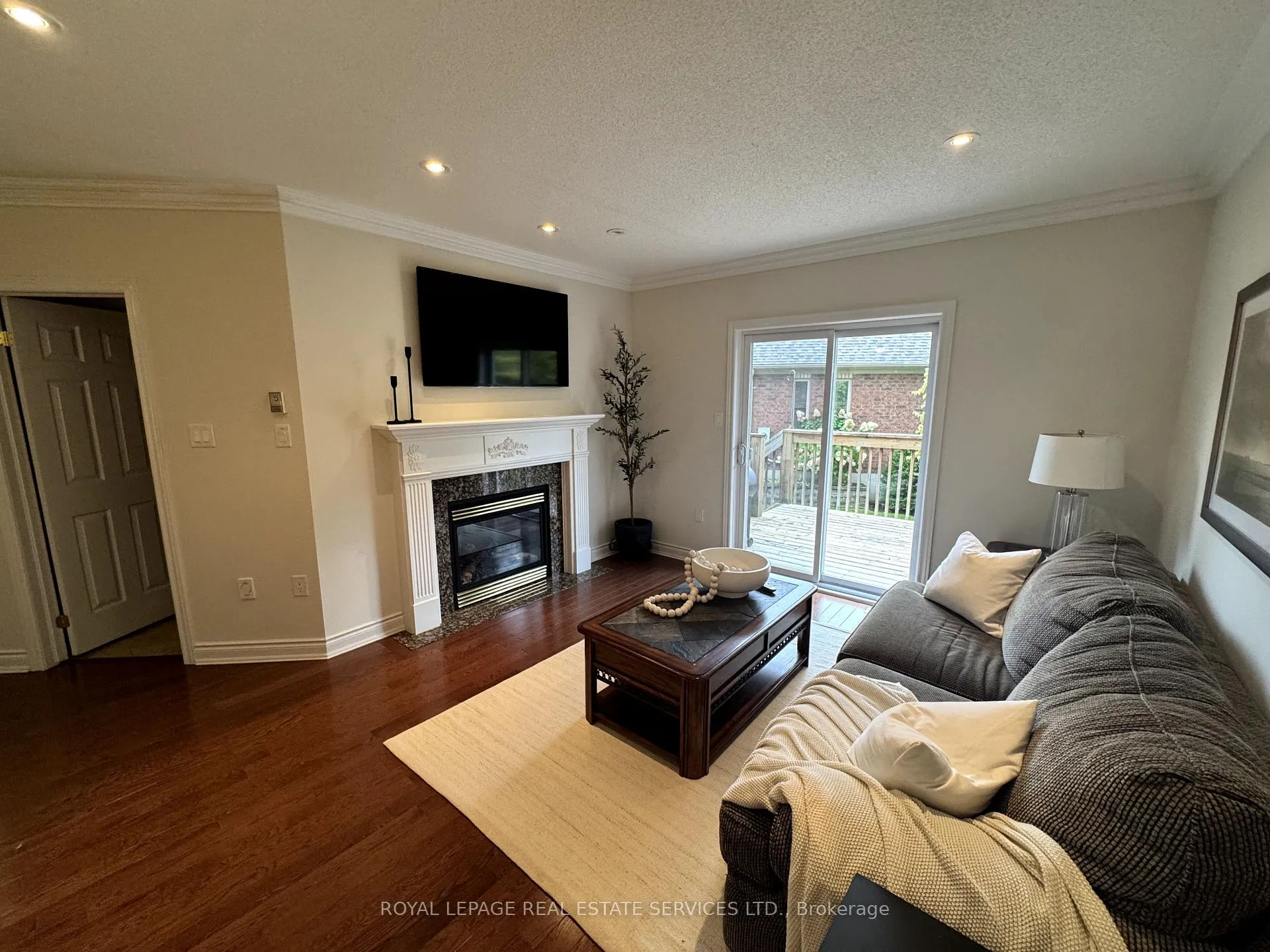 Photo 6 of 62 Renaissance Point, New Tecumseth, Rural New Tecumseth — HOMEH
