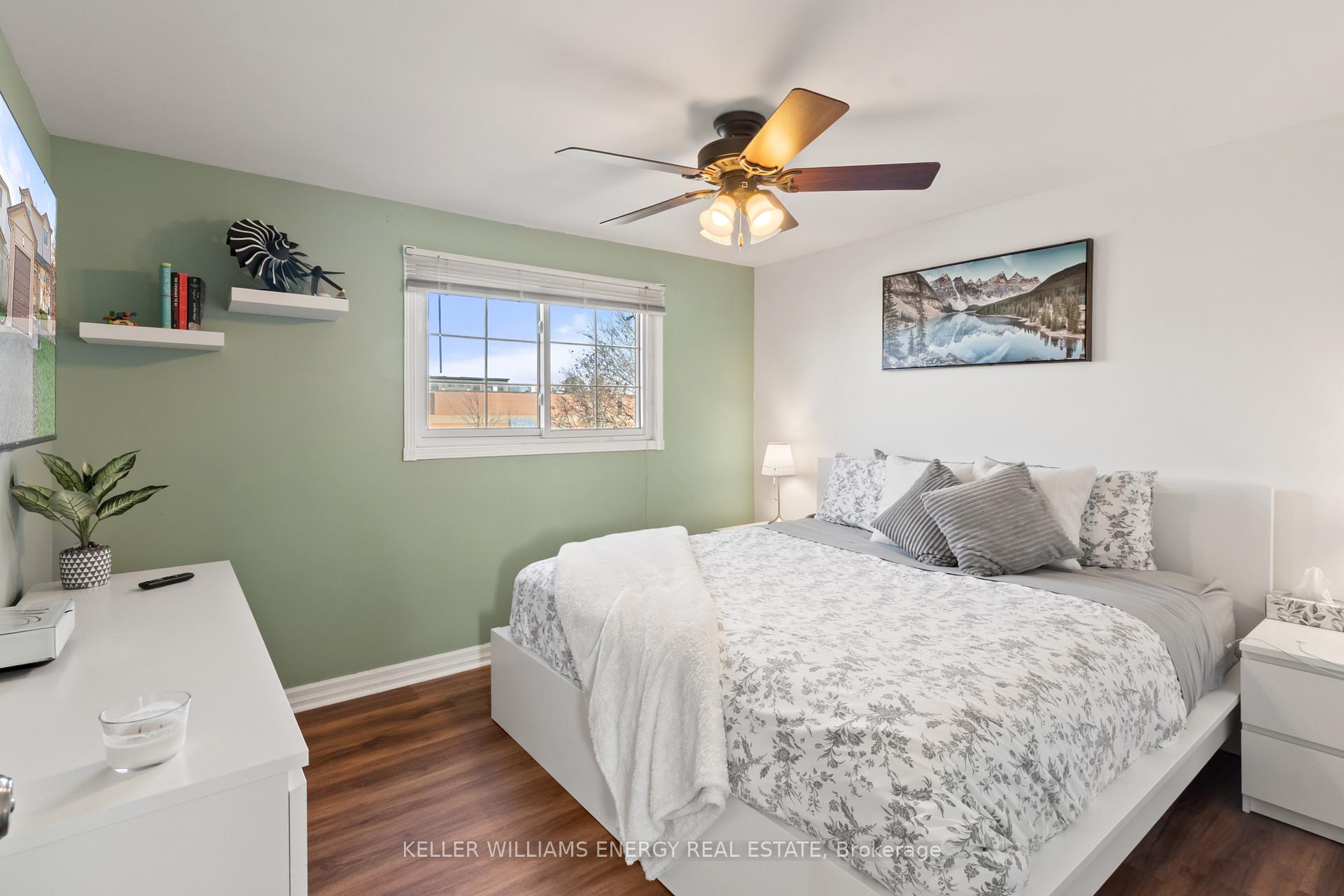 Photo 13 of 11 Hobbs Drive, Clarington, Bowmanville — HOMEH
