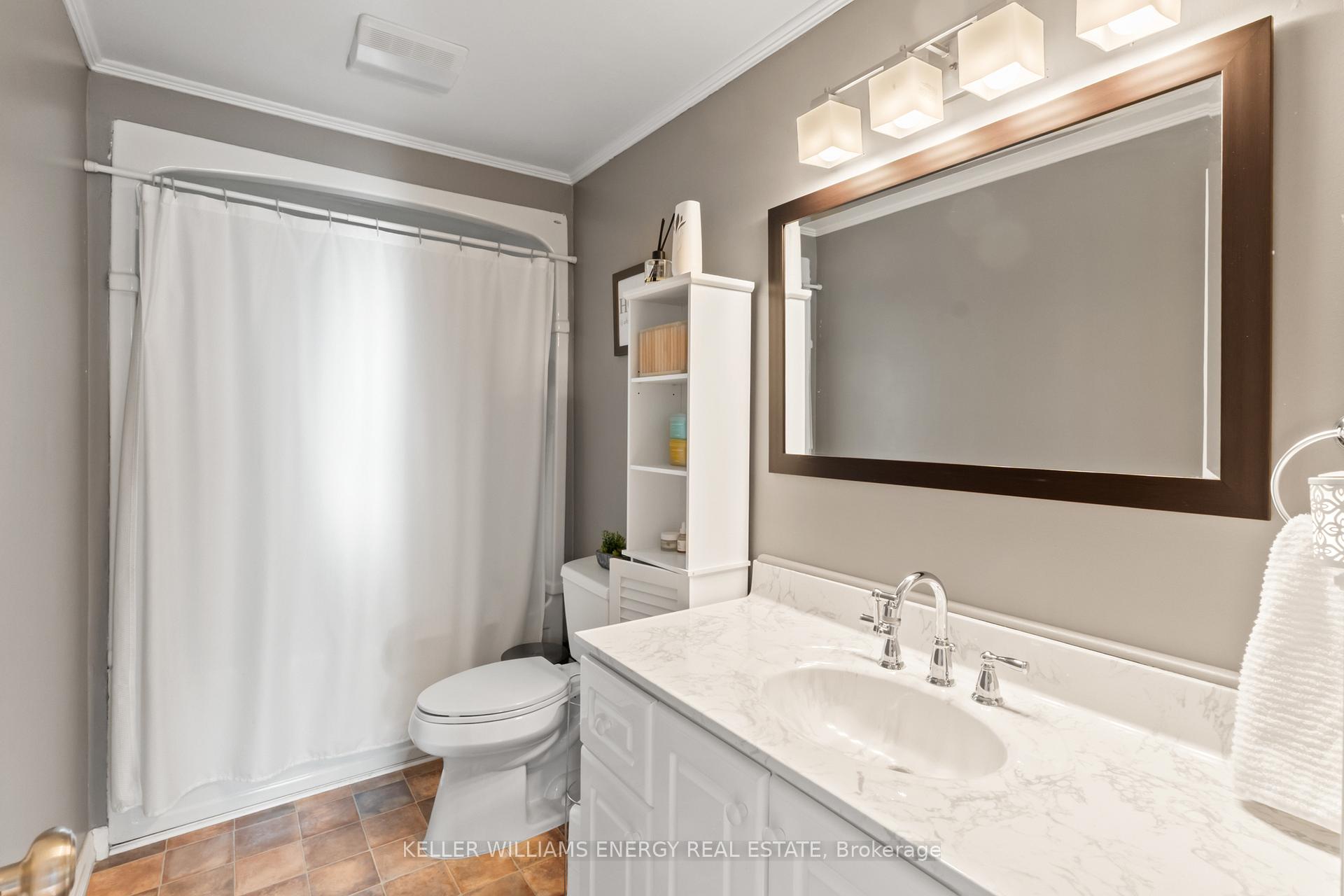Photo 19 of 11 Hobbs Drive, Clarington, Bowmanville — HOMEH