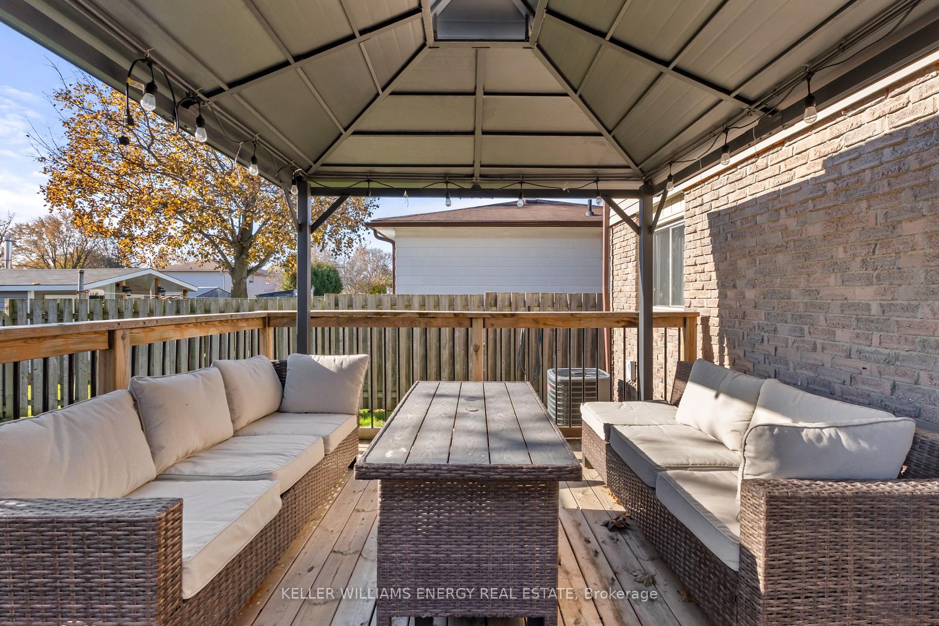 Photo 36 of 11 Hobbs Drive, Clarington, Bowmanville — HOMEH