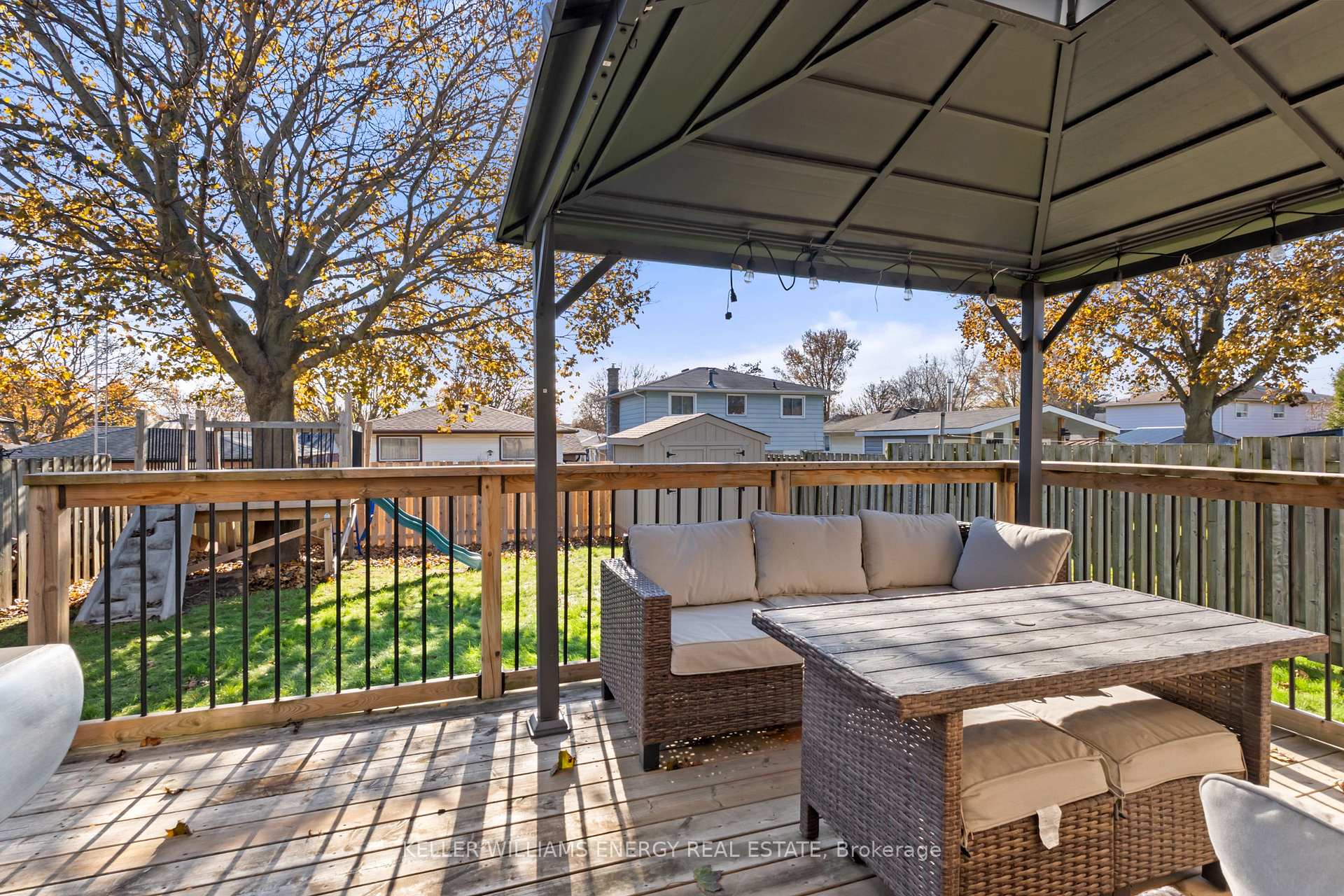 Photo 37 of 11 Hobbs Drive, Clarington, Bowmanville — HOMEH