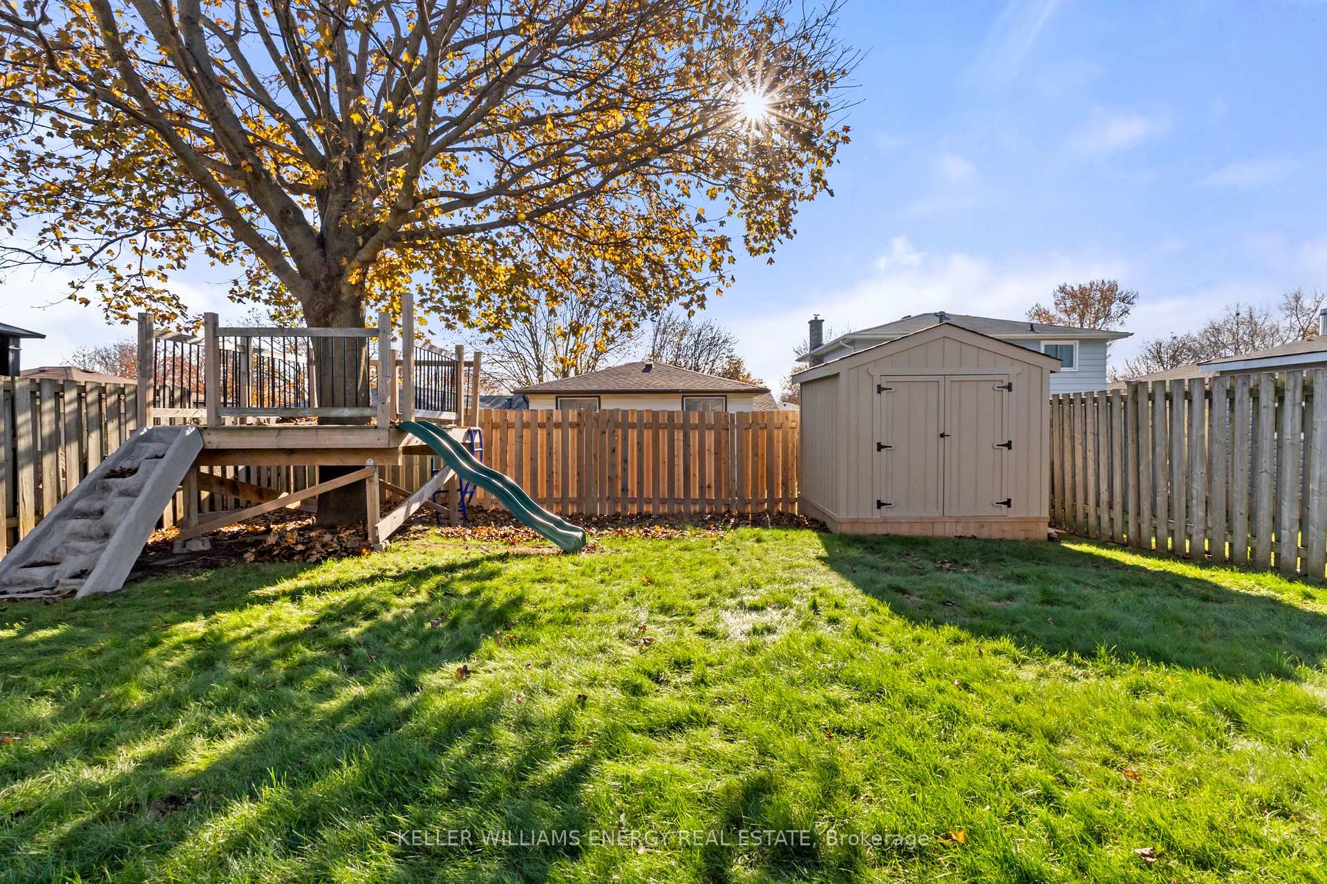 Photo 38 of 11 Hobbs Drive, Clarington, Bowmanville — HOMEH