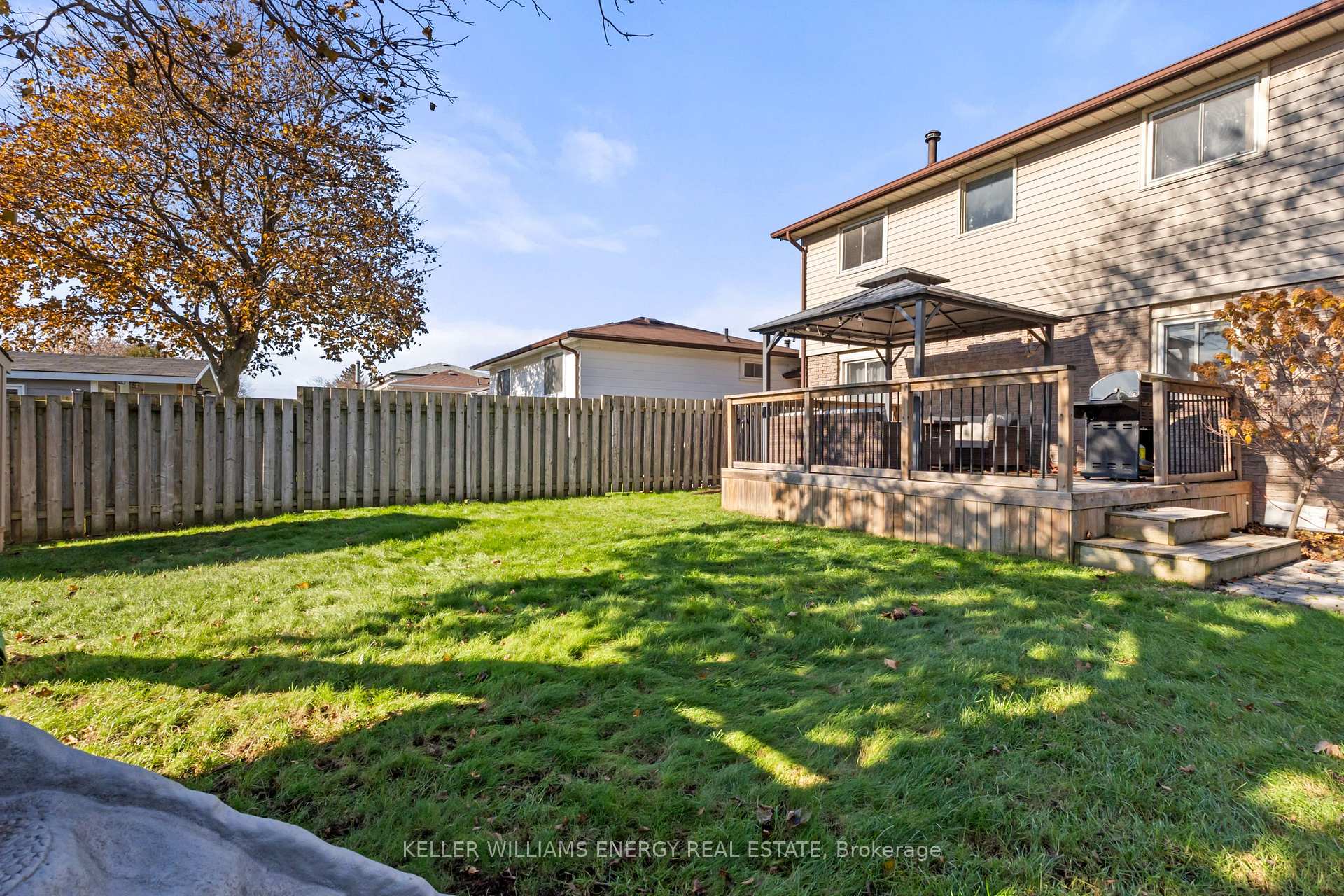 Photo 39 of 11 Hobbs Drive, Clarington, Bowmanville — HOMEH