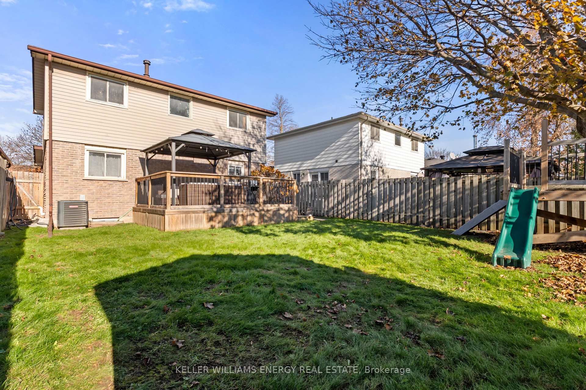 Photo 40 of 11 Hobbs Drive, Clarington, Bowmanville — HOMEH