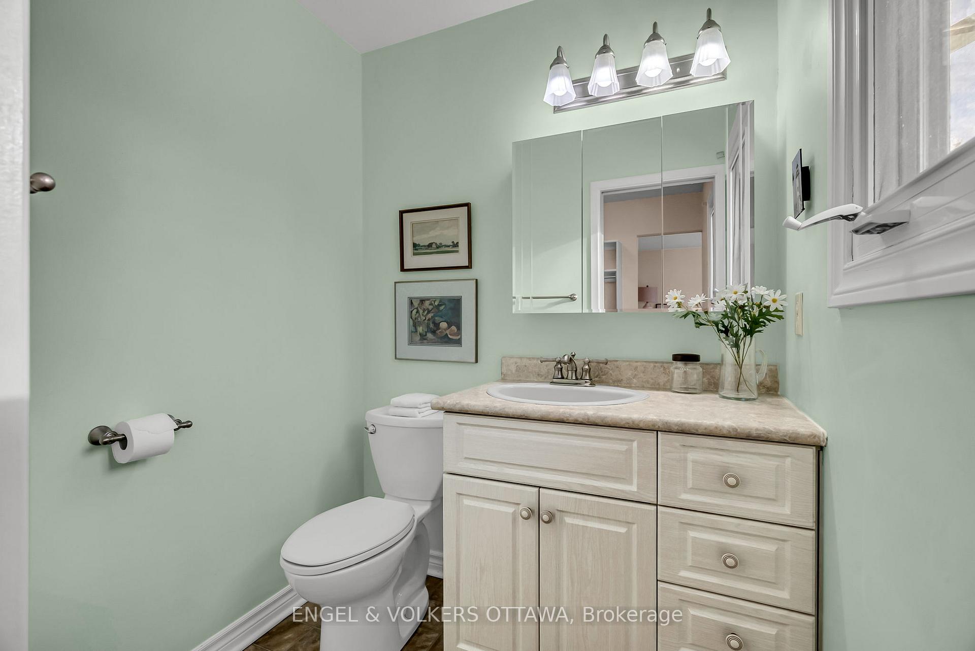 Photo 12 of Unit 52, 280 Mcclellan Road, Ottawa, Arlington Woods — HOMEH
