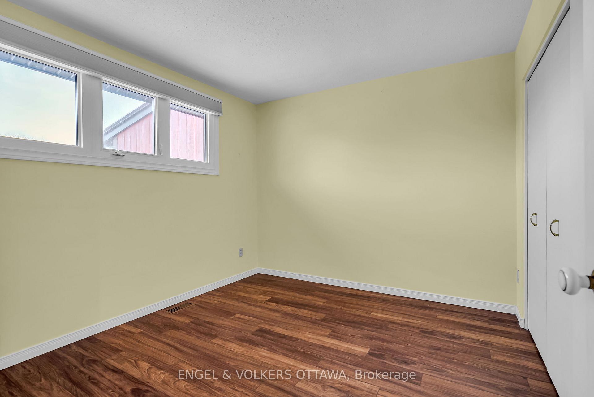 Photo 13 of Unit 52, 280 Mcclellan Road, Ottawa, Arlington Woods — HOMEH