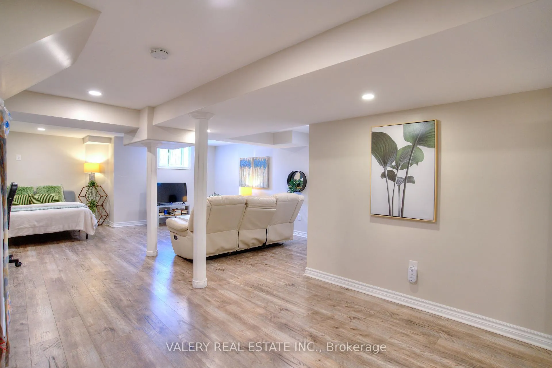 Photo 21 of 848 Attersley Dr, Oshawa, Pinecrest — HOMEH
