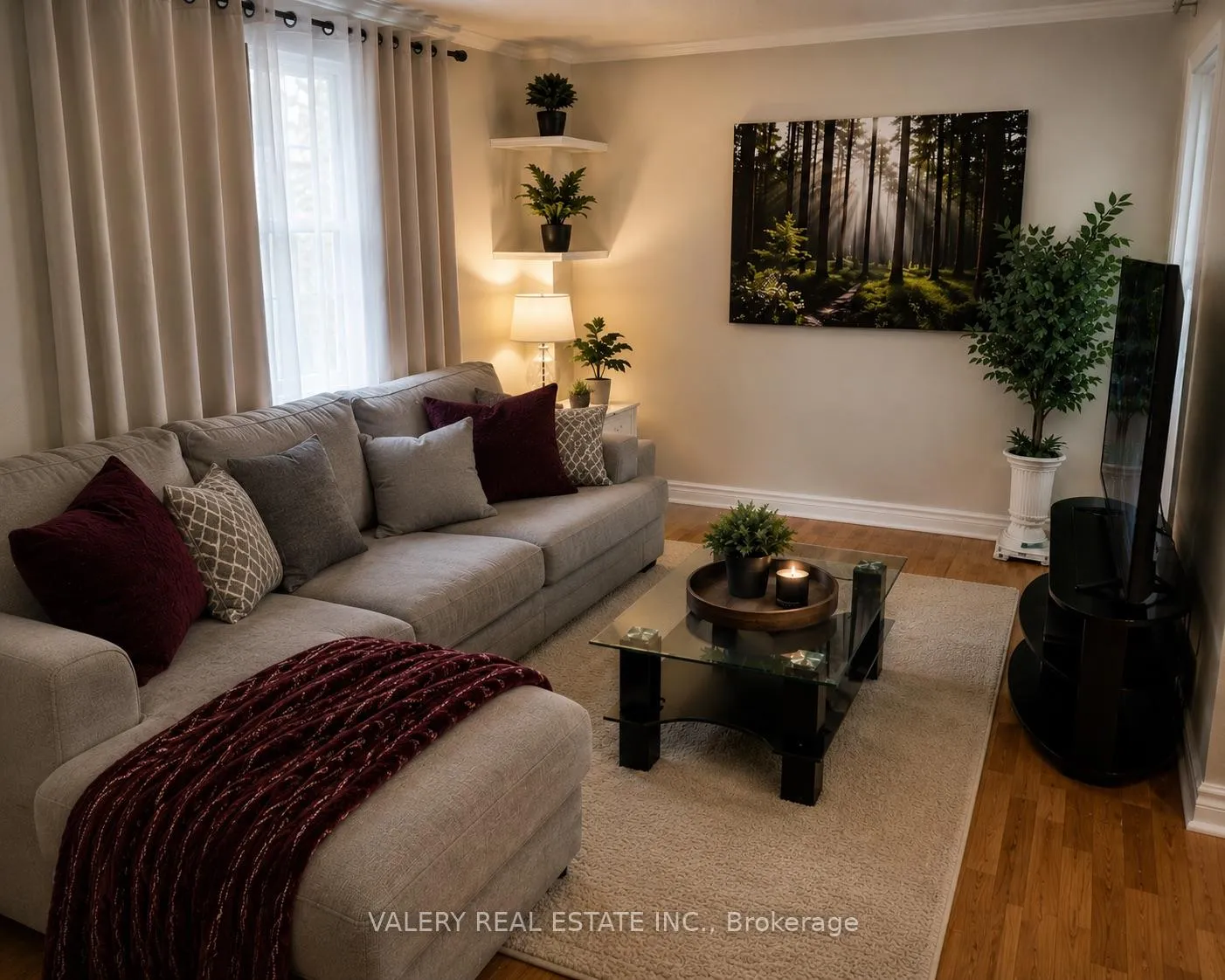 Photo 2 of 848 Attersley Dr, Oshawa, Pinecrest — HOMEH