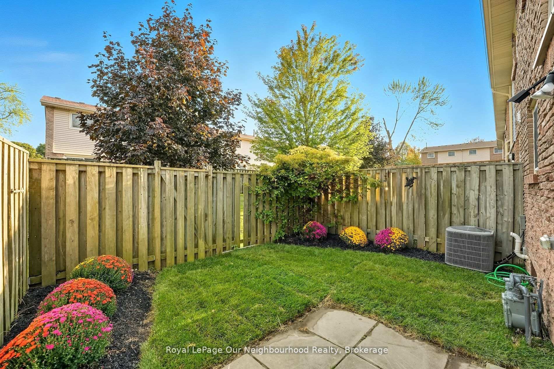 Photo 56 of 37 Robbie Crescent, Ajax, South West — HOMEH