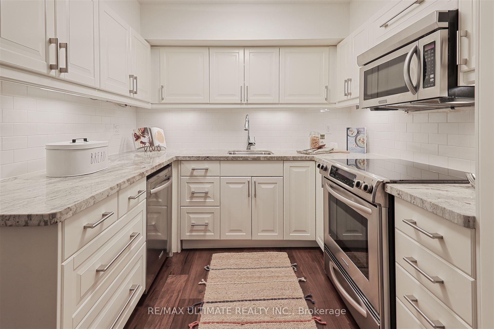 Photo 15 of Unit 307, 40 Sylvan Valleyway, Toronto, Bedford Park-Nortown — HOMEH