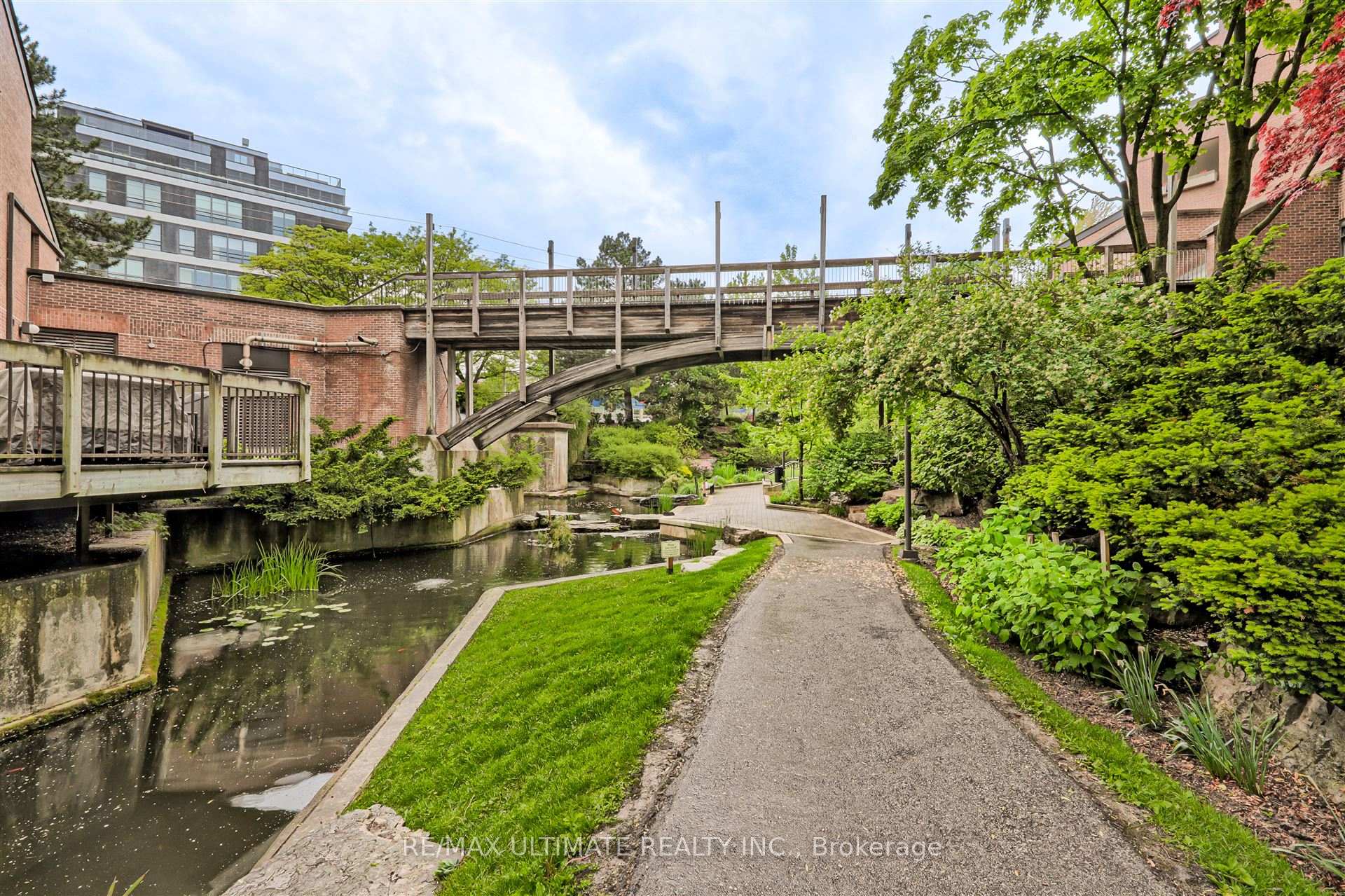 Photo 30 of Unit 307, 40 Sylvan Valleyway, Toronto, Bedford Park-Nortown — HOMEH