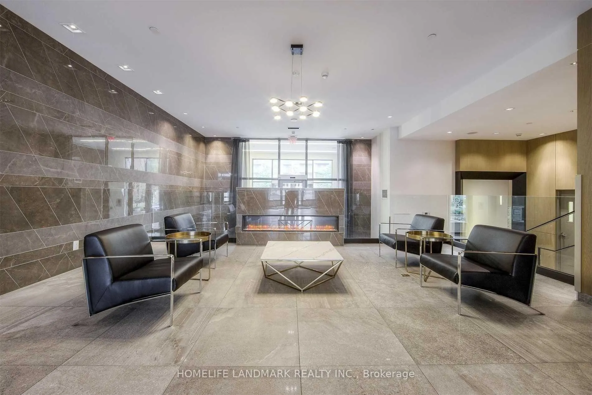 Photo 5 of Unit Rg 23, 28 Uptown Drive, Markham, Unionville — HOMEH